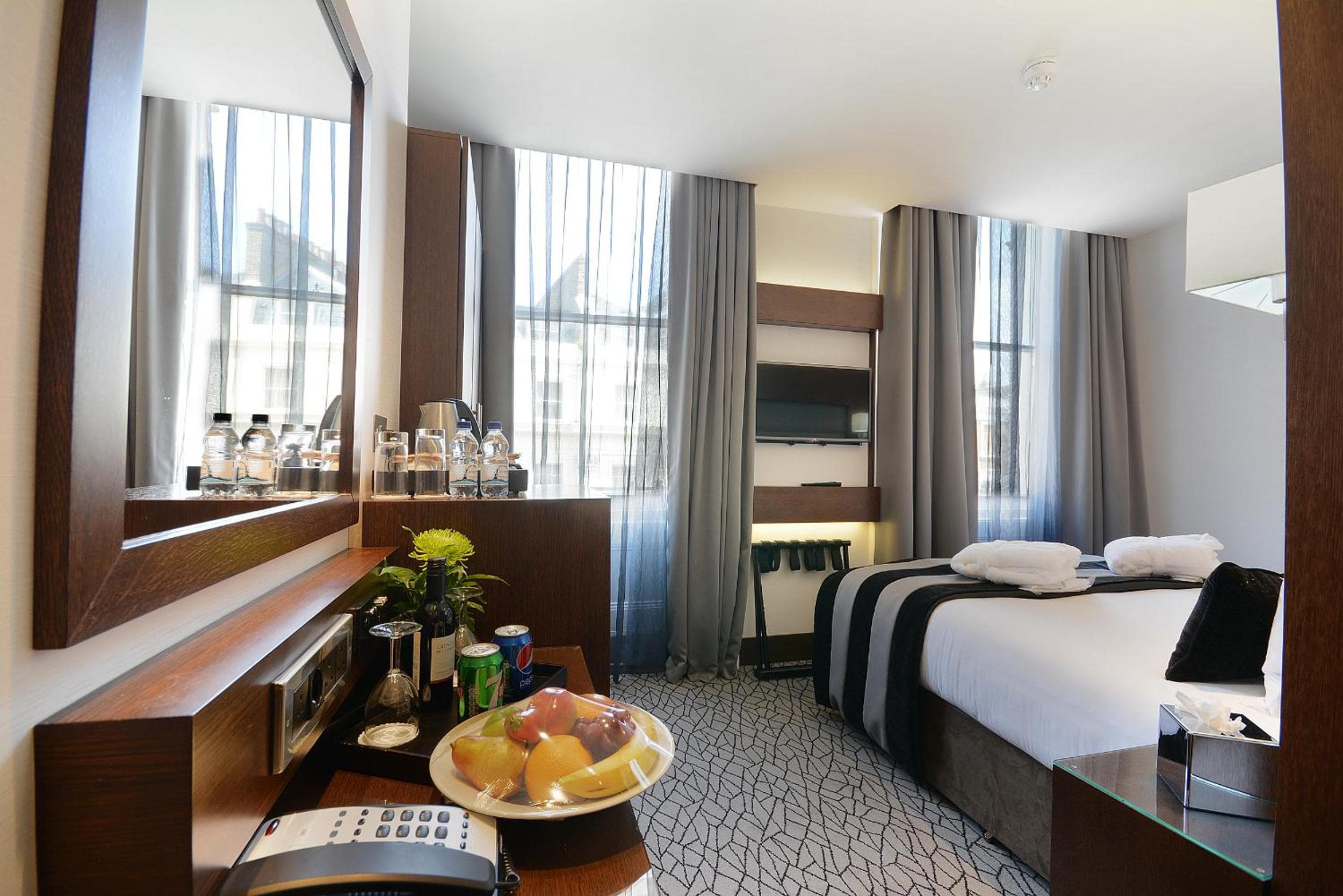 Parco Grand Paddington Corte — 3