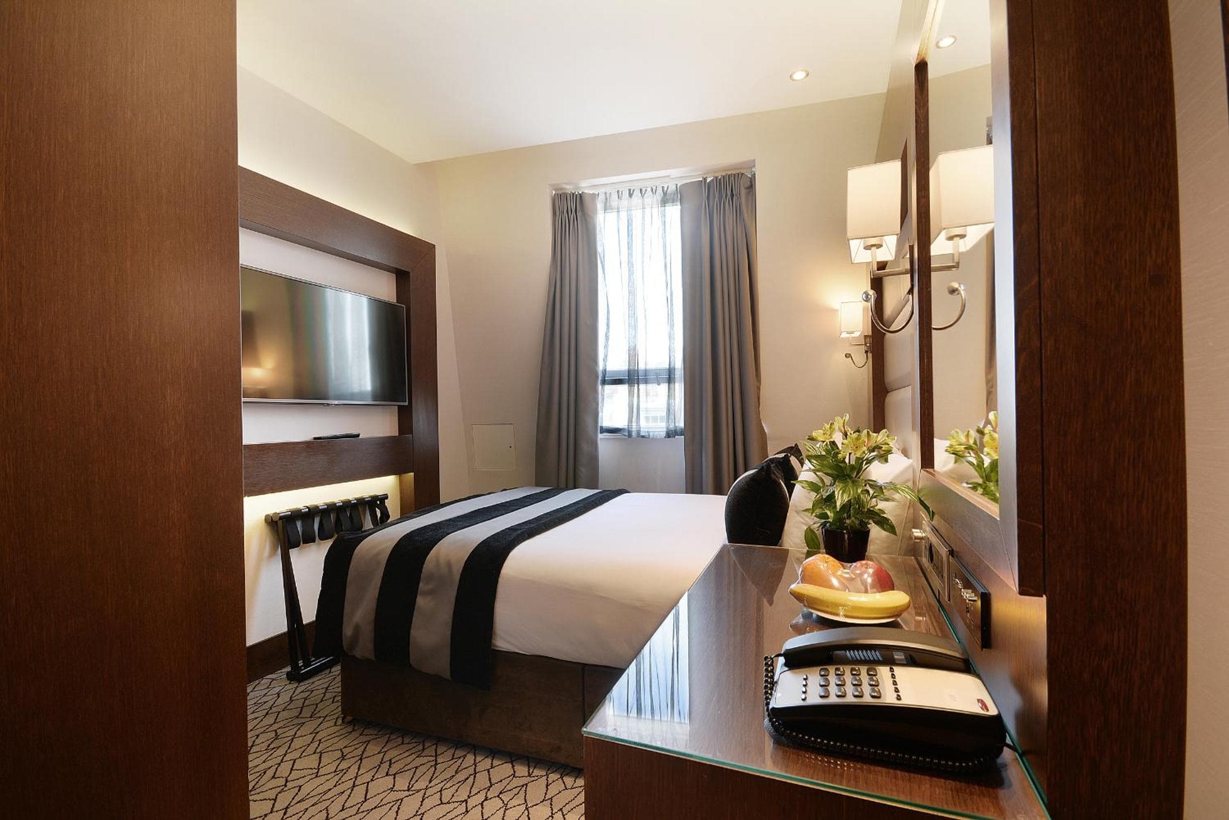 Parco Grand Paddington Corte — 11