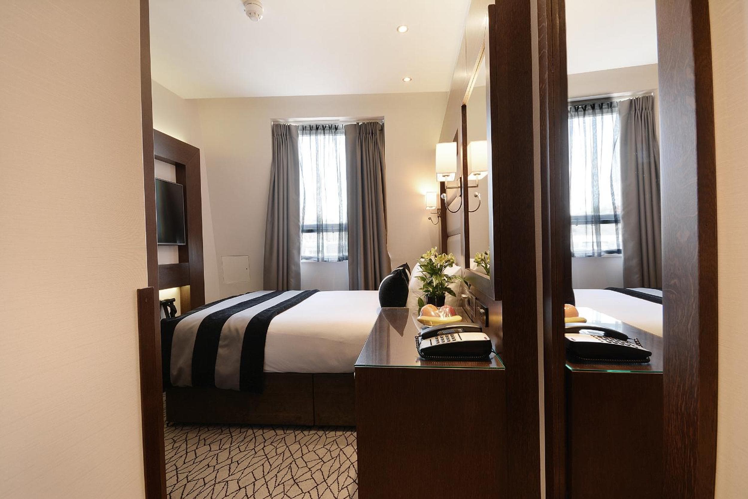 Parco Grand Paddington Corte — 23