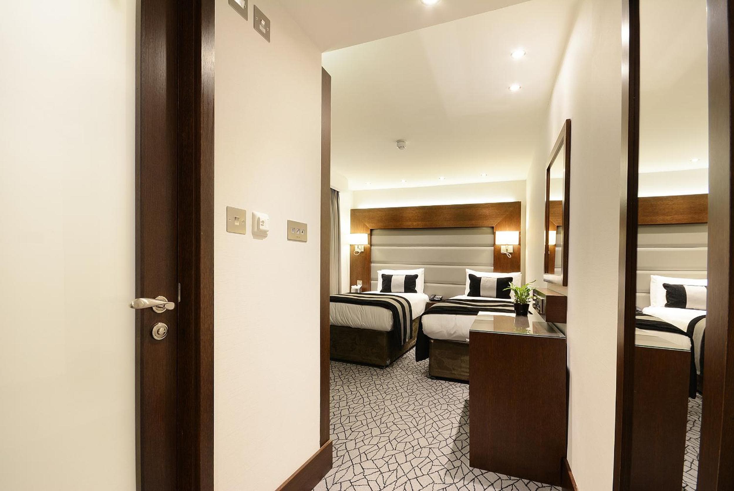 Parco Grand Paddington Corte — 18