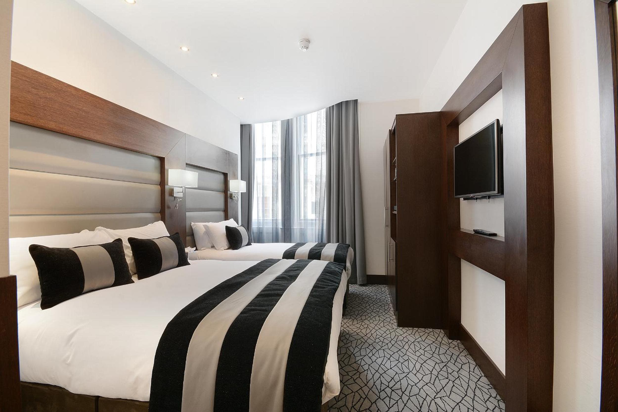 Parco Grand Paddington Corte — 2
