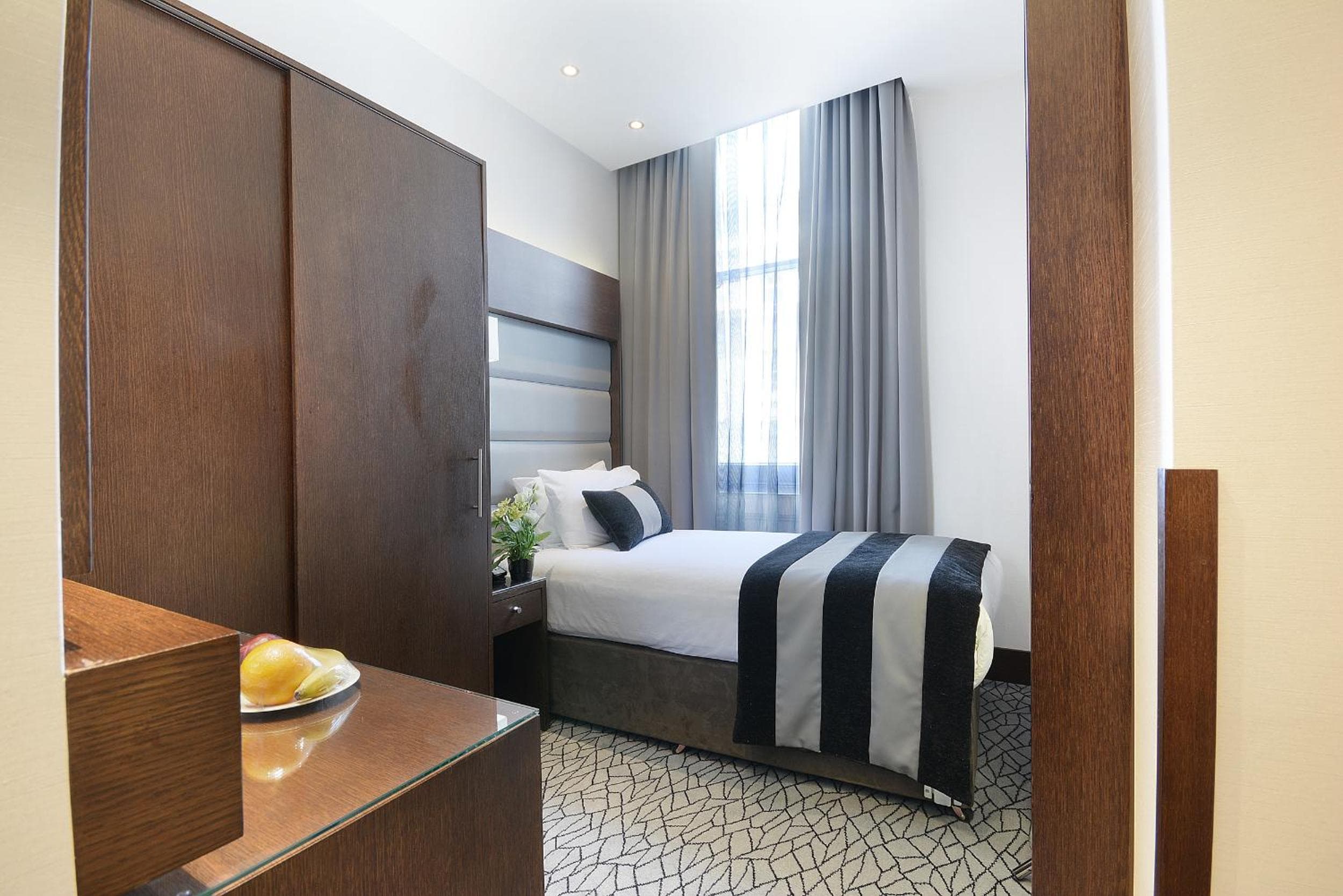 Parco Grand Paddington Corte — 5