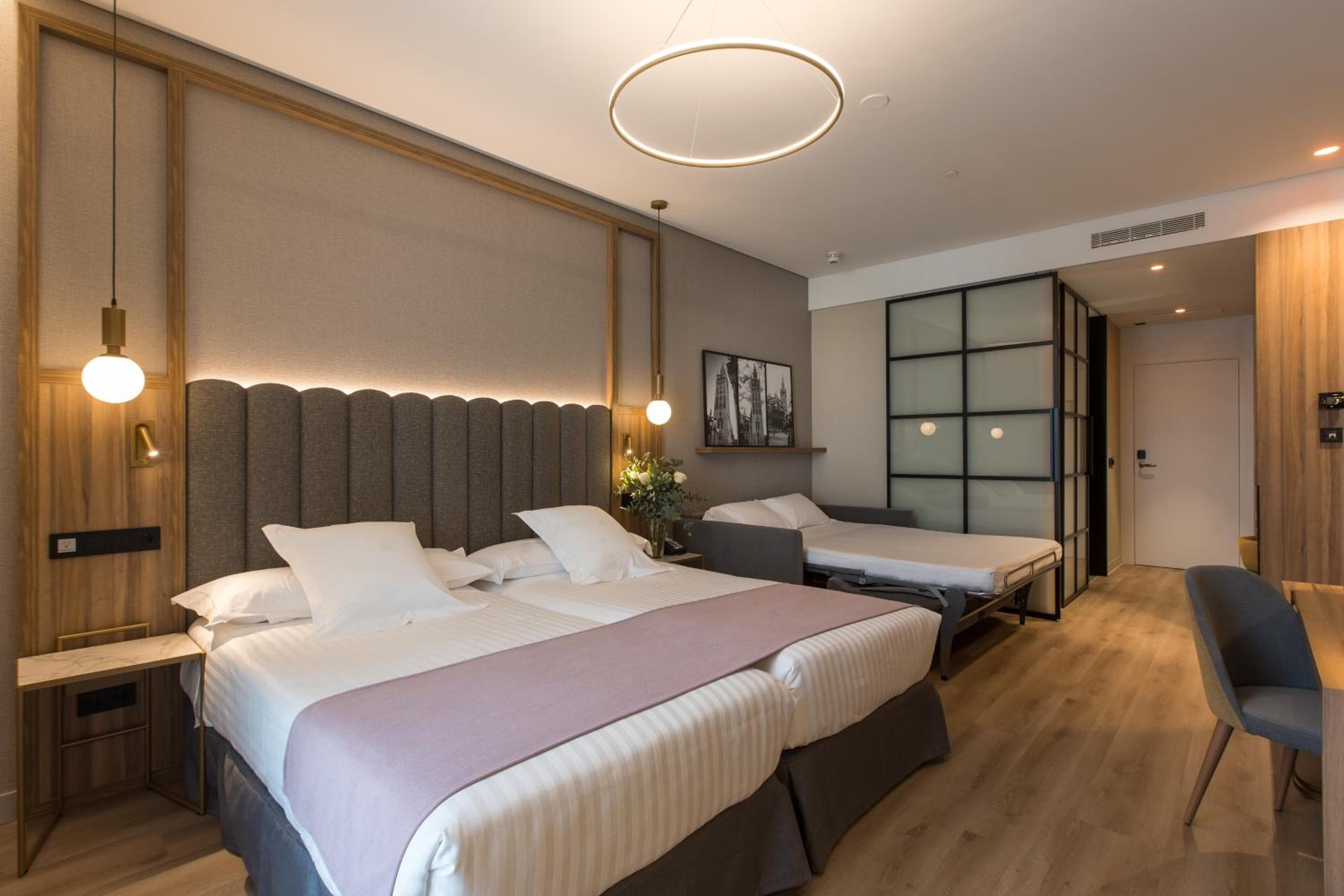 Hotel Giralda Center — 24