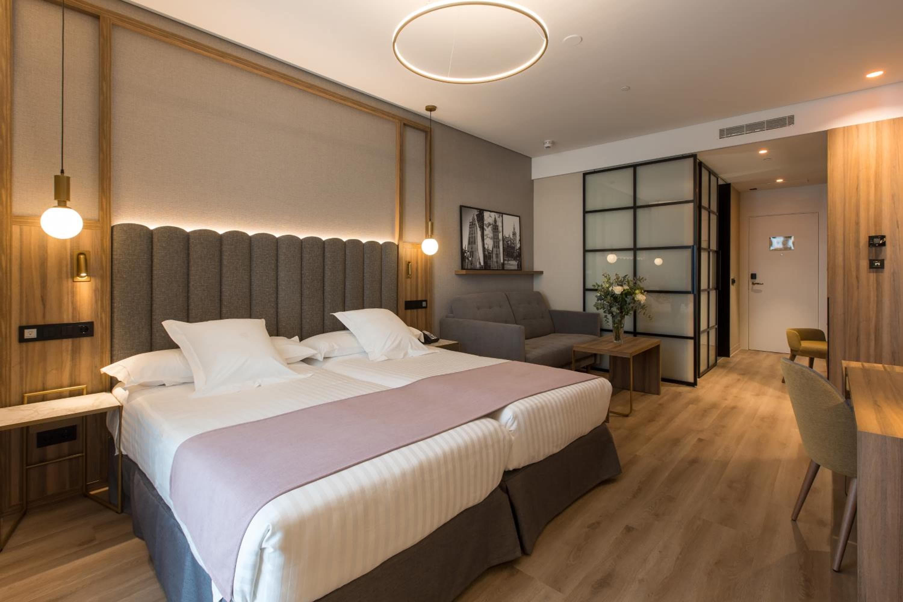 Hotel Giralda Center — 23