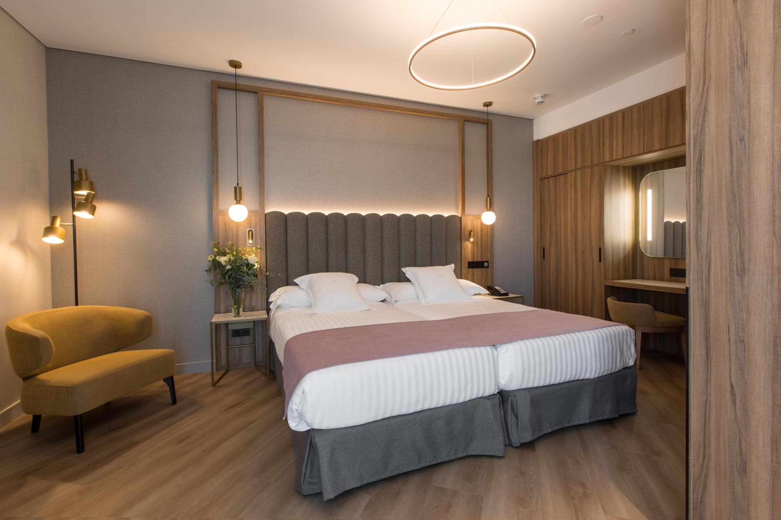 Hotel Giralda Center — 8