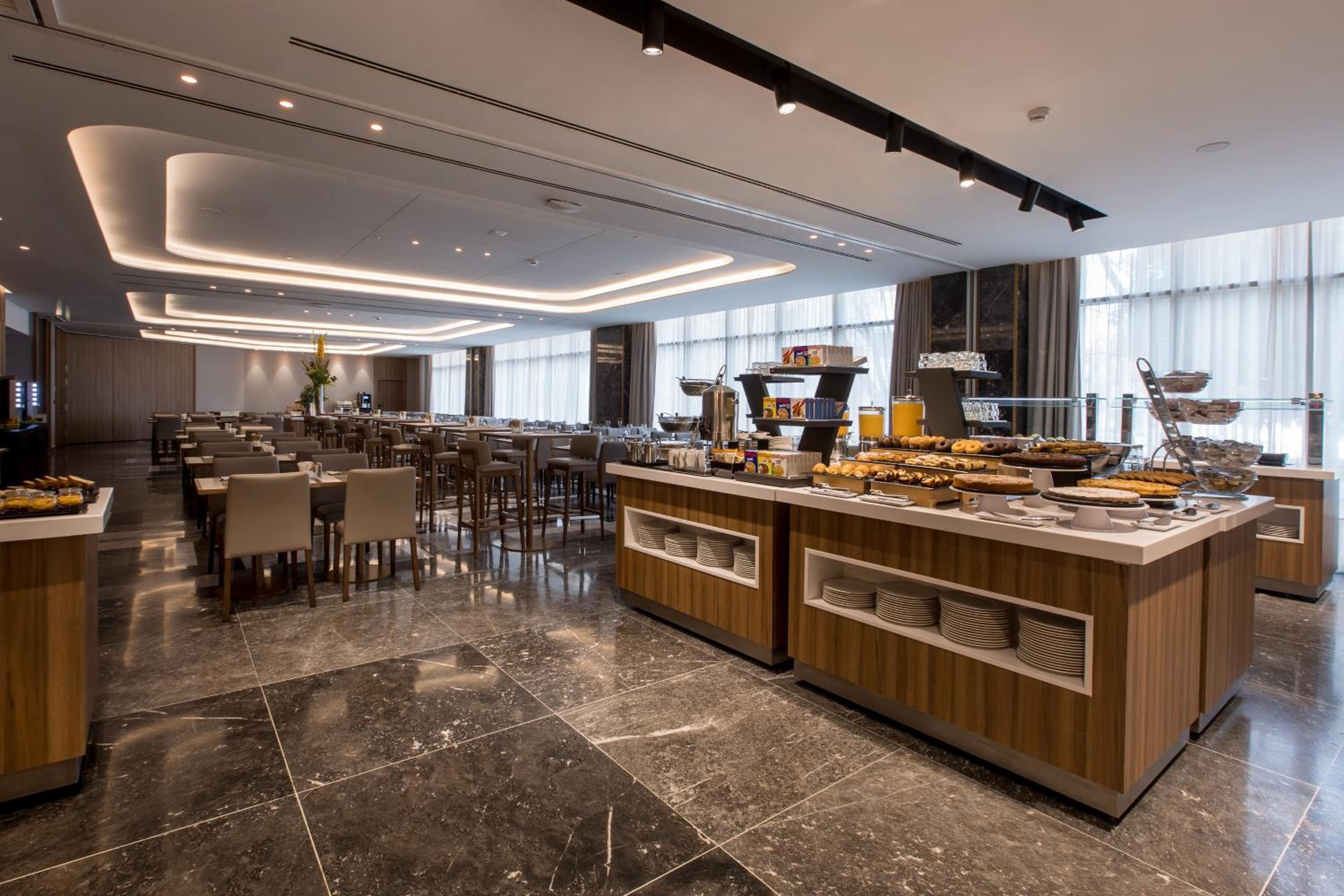 Hotel Giralda Center — 18
