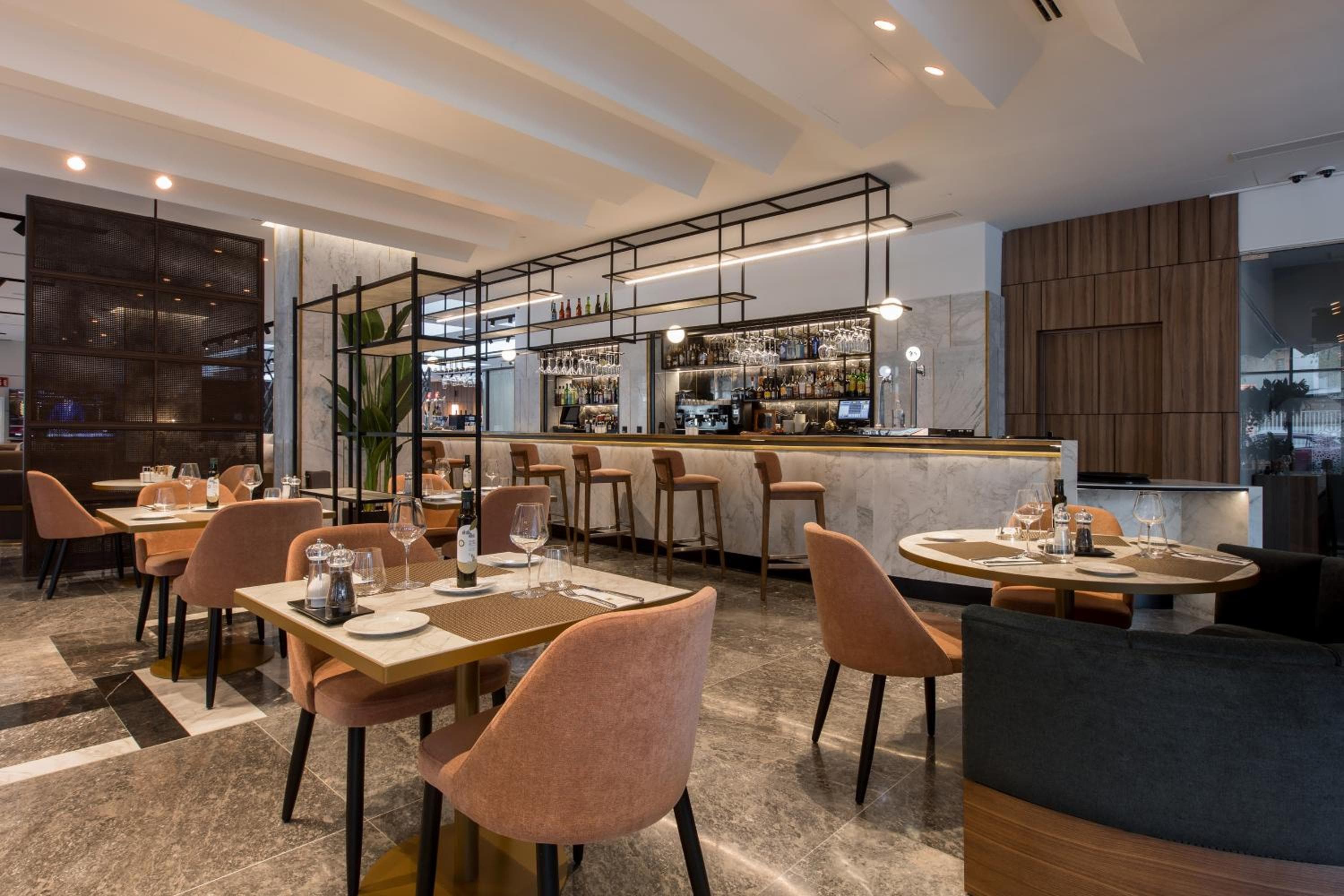 Hotel Giralda Center — 16