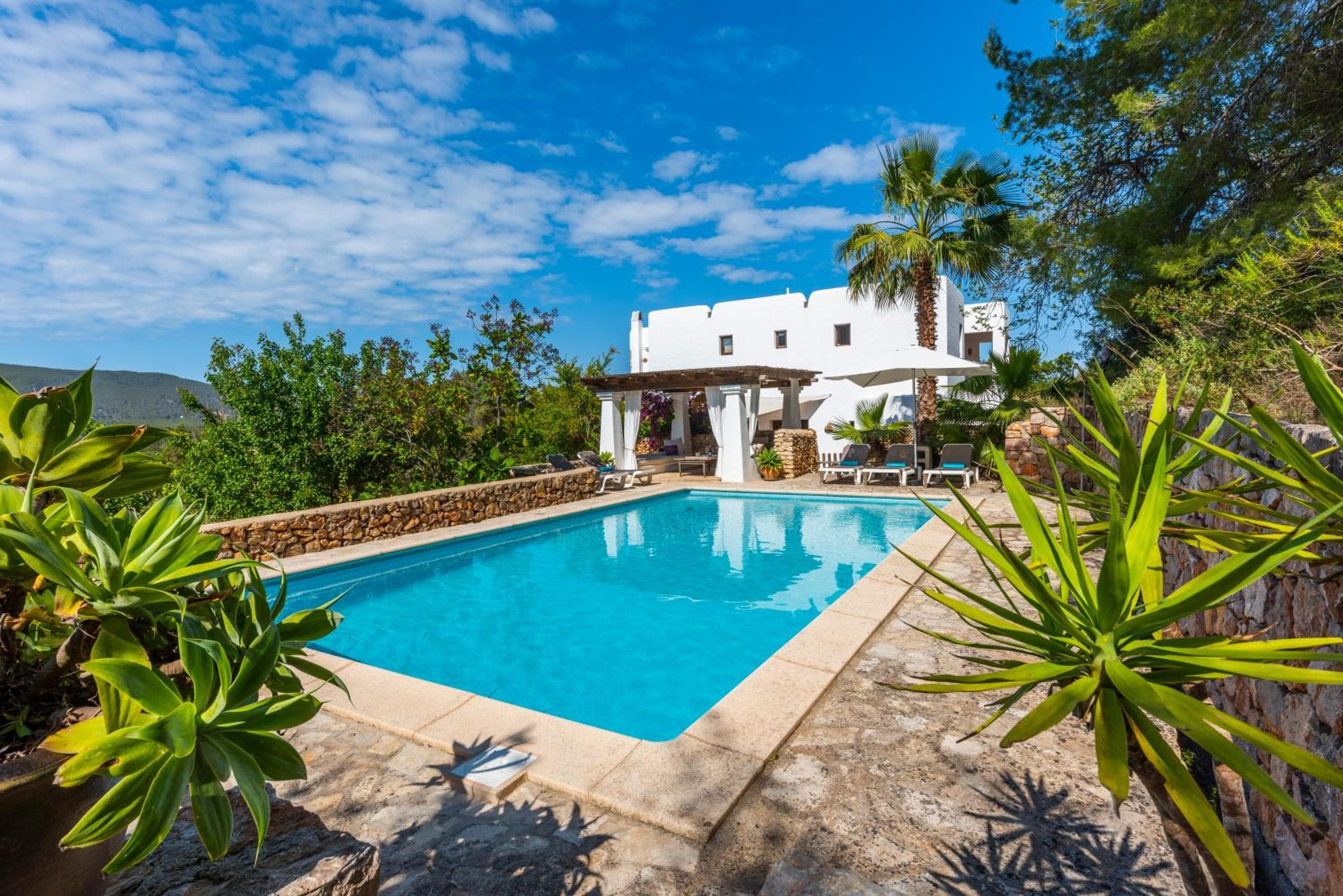 Villa con Piscina-zona muy tranquila - privacidad - sin turismo masivo — 1