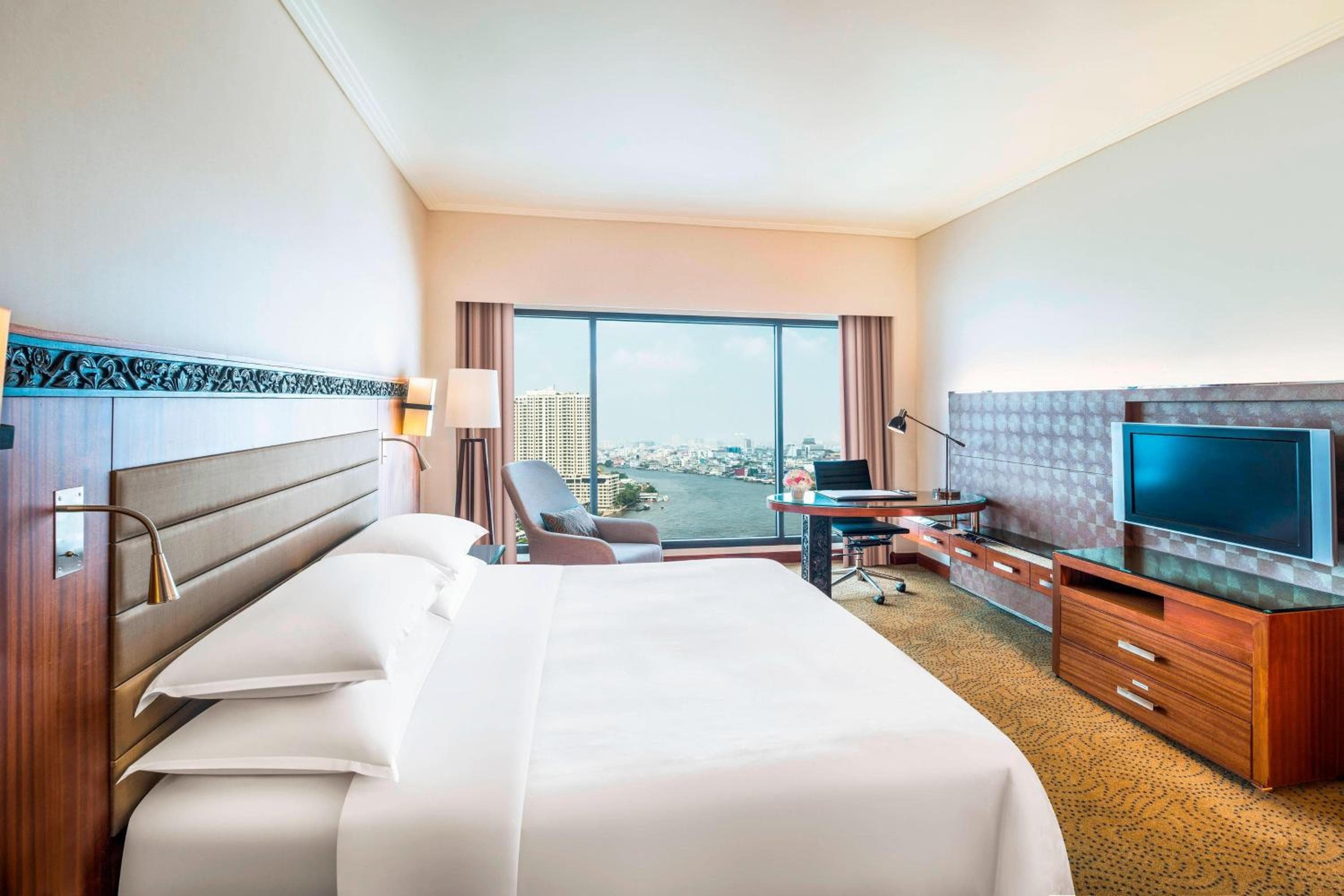 Royal Orchid Sheraton Riverside Hotel Bangkok — 27