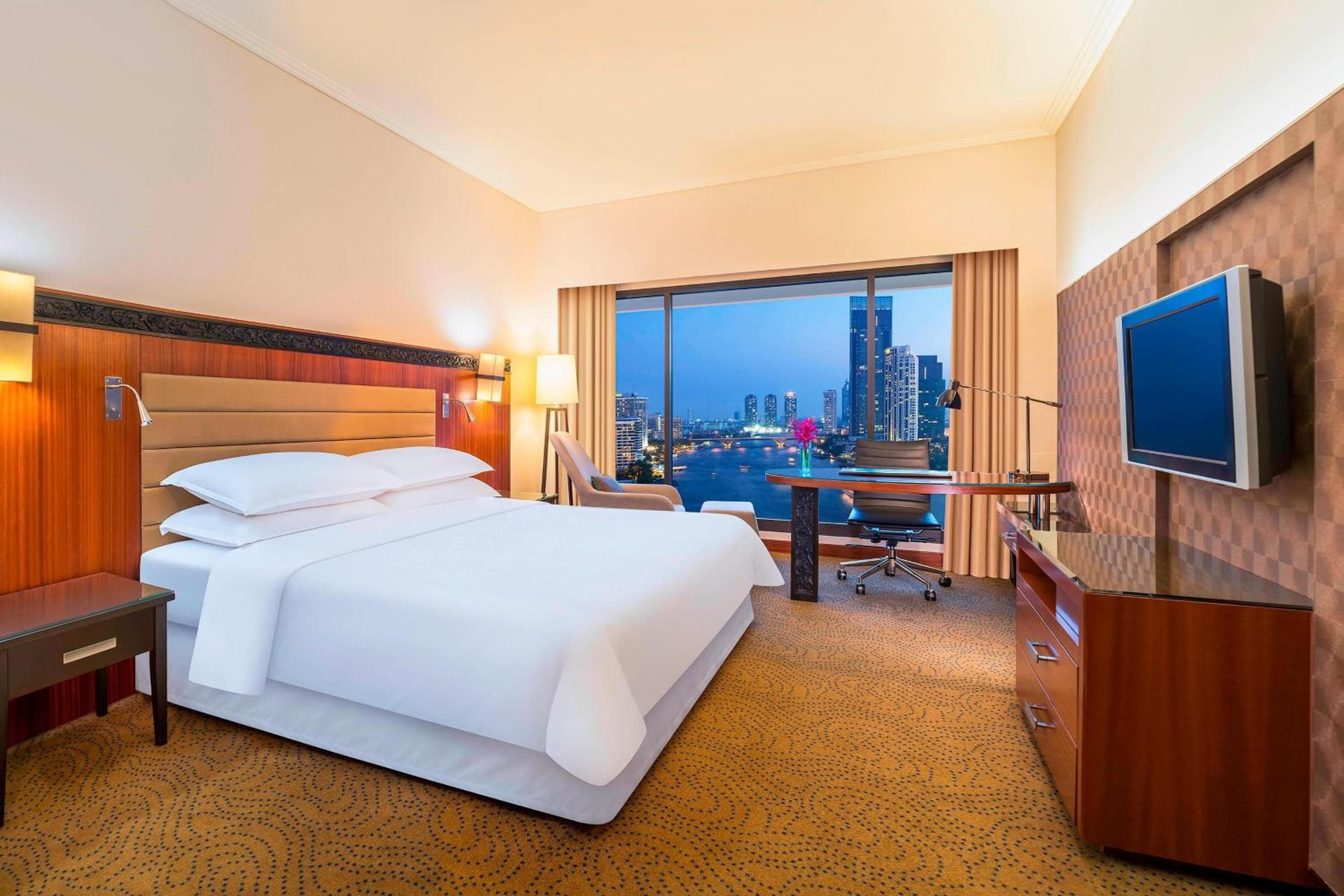 Royal Orchid Sheraton Riverside Hotel Bangkok — 29
