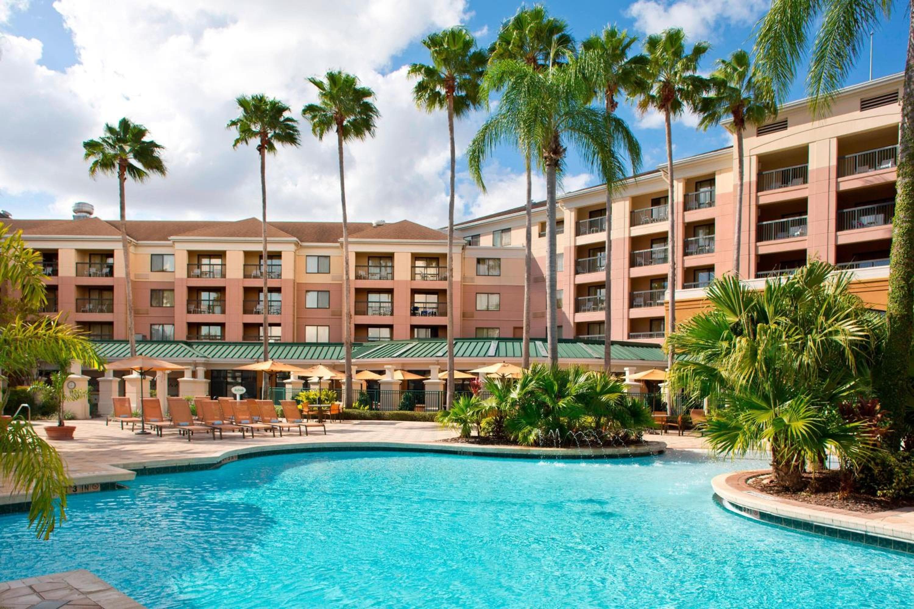 Courtyard by Marriott Orlando Lake Buena Vista en el Marriott Village — 2