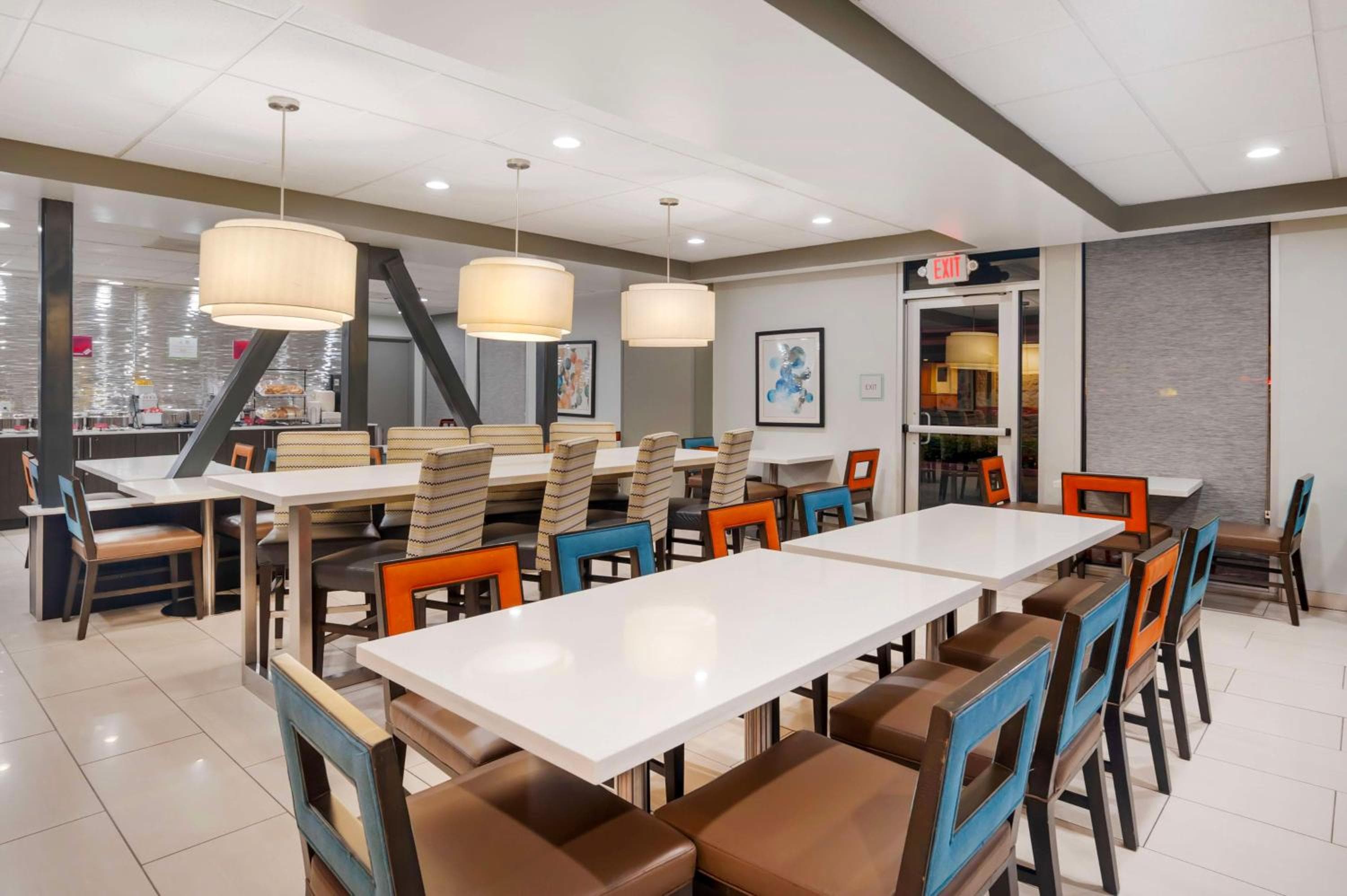 Best Western Plus Commerce Hotel — 8