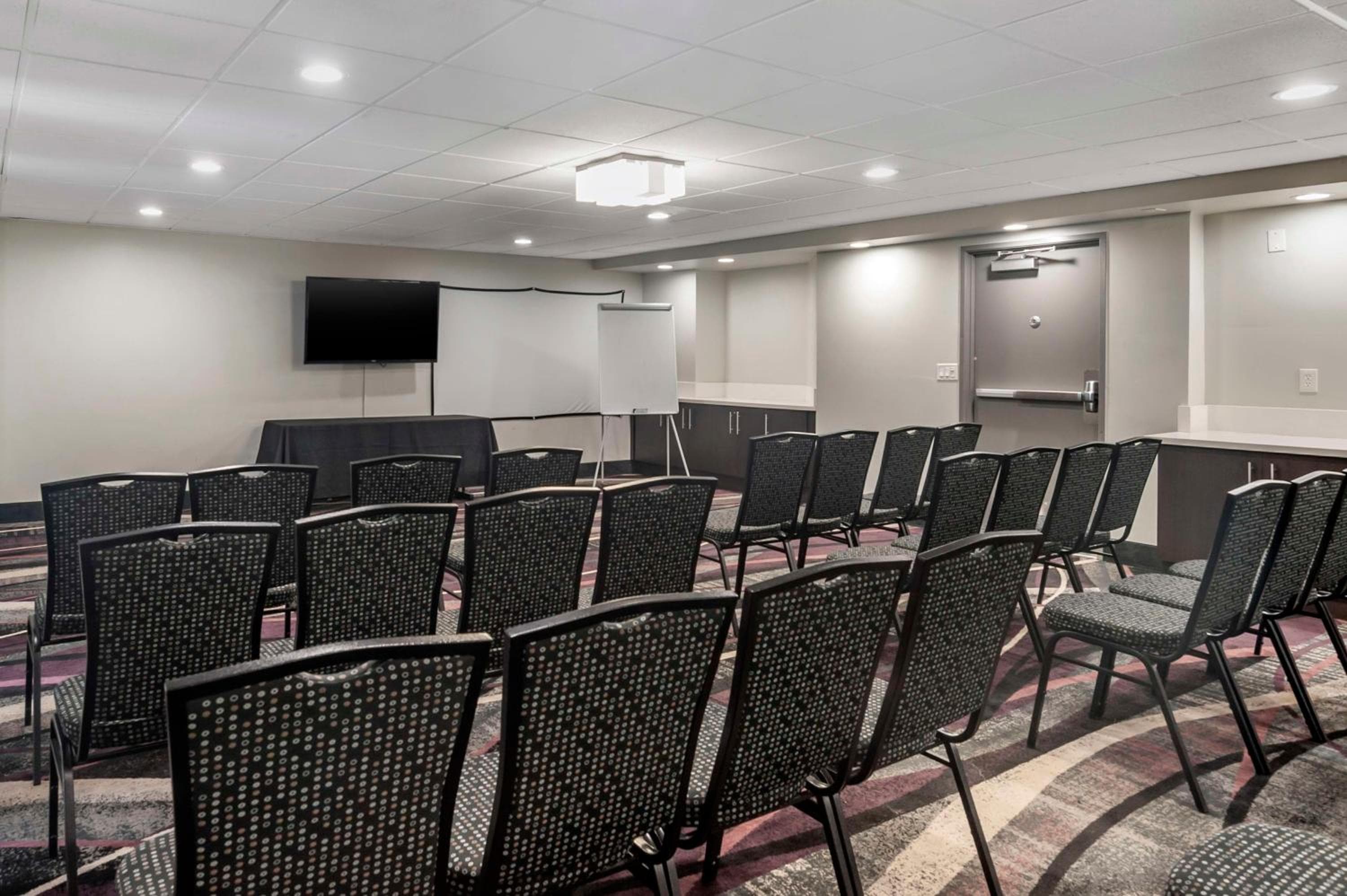 Best Western Plus Commerce Hotel — 17
