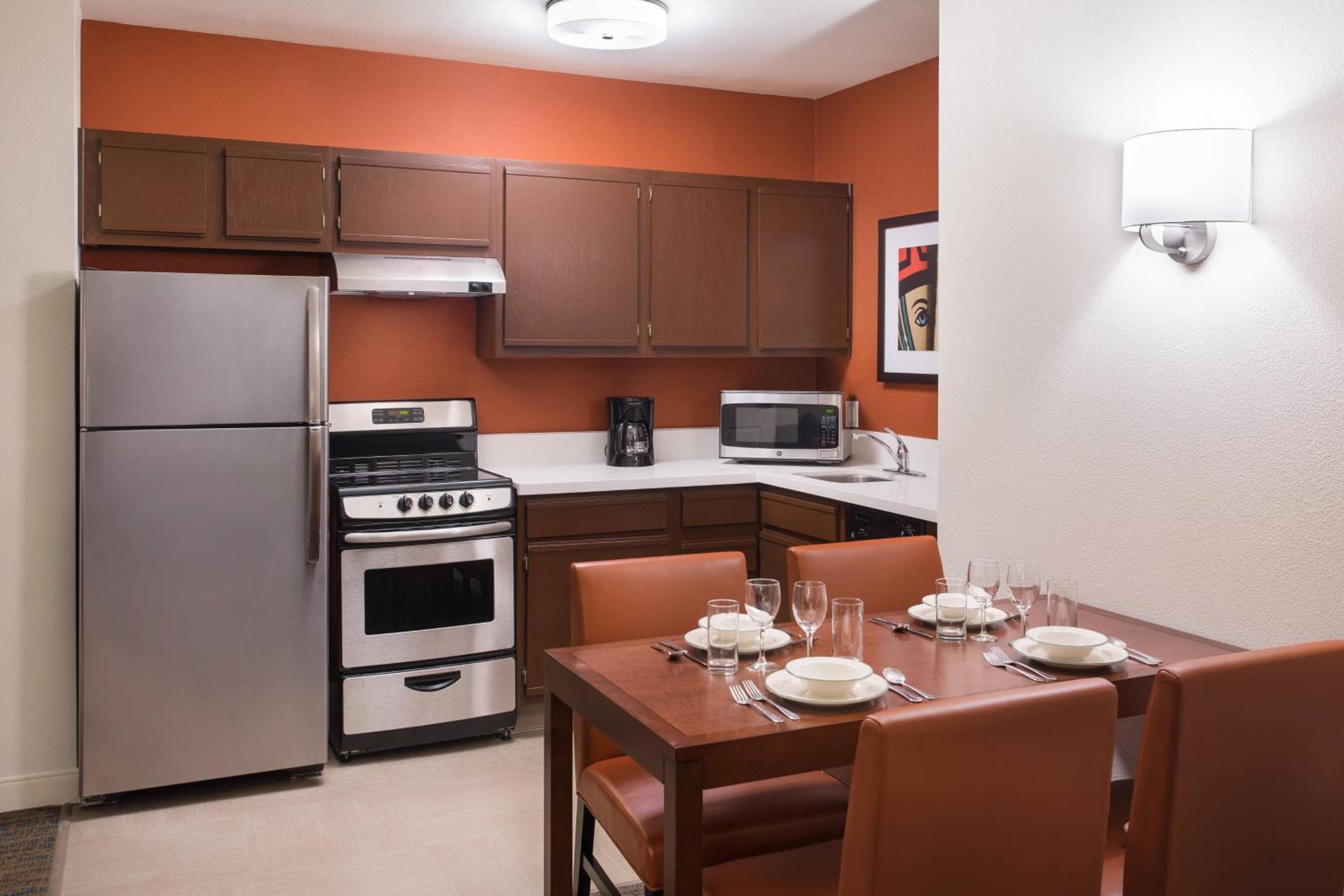 Residence Inn by Marriott Las Vegas Hughes Center — 13