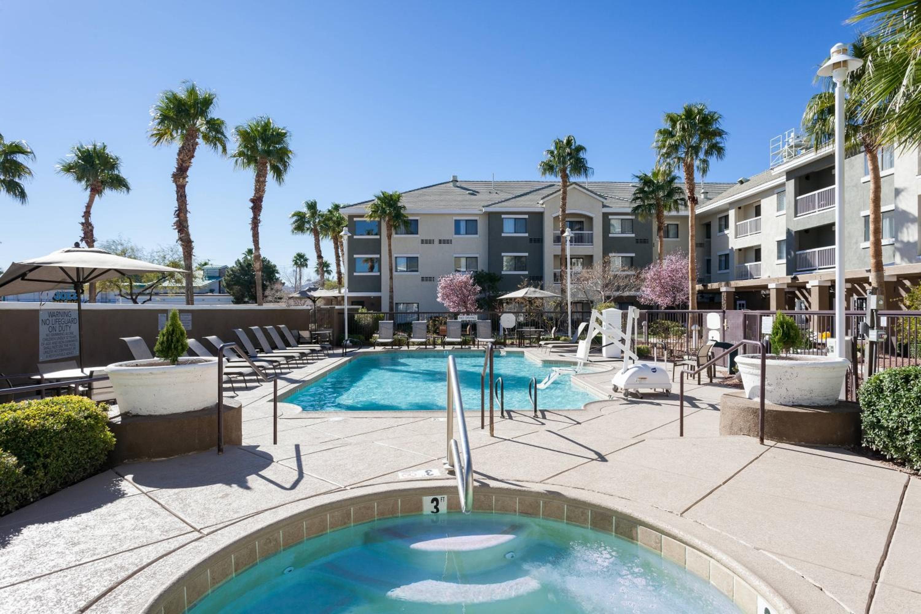 Courtyard by Marriott Henderson - Green Valley - Las Vegas — 7