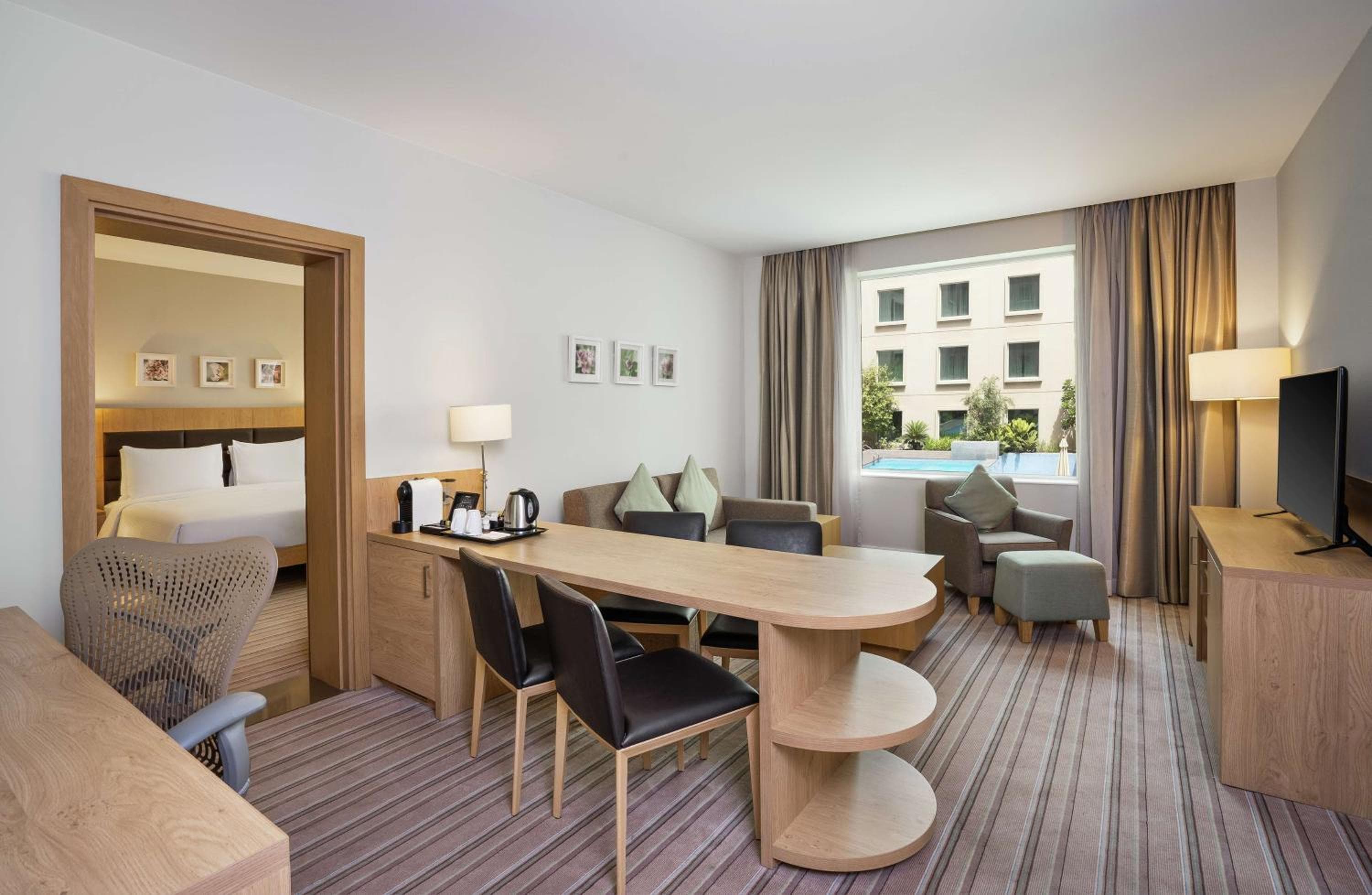 Hilton Garden Inn Dubai, Mall Avenue — 28