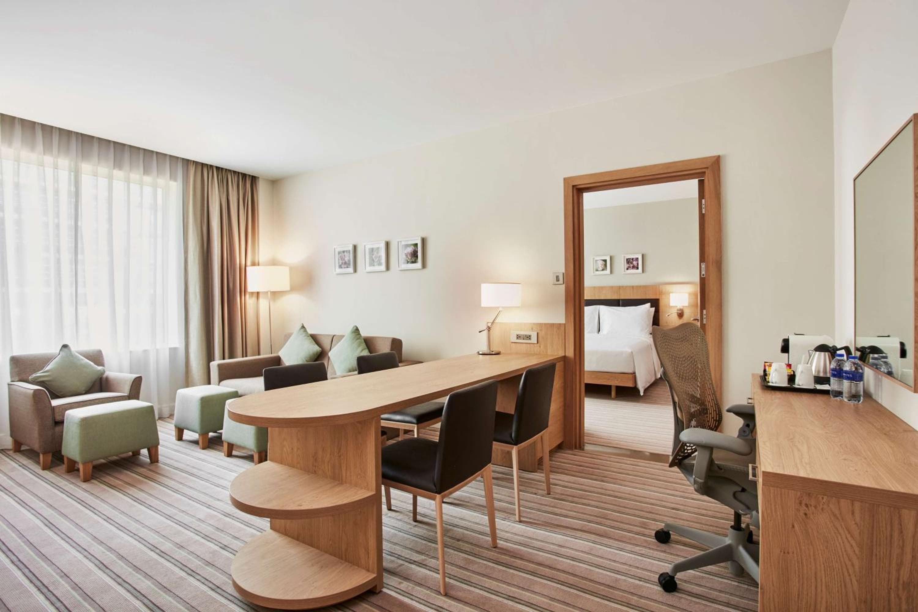 Hilton Garden Inn Dubai, Mall Avenue — 15