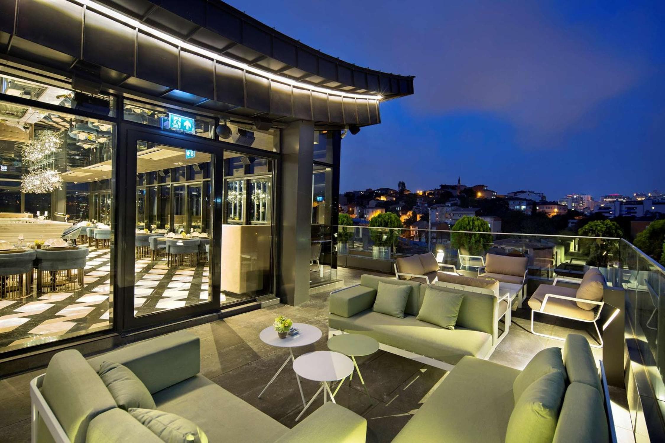 DoubleTree by Hilton Istanbul - Piyalepasa — 20