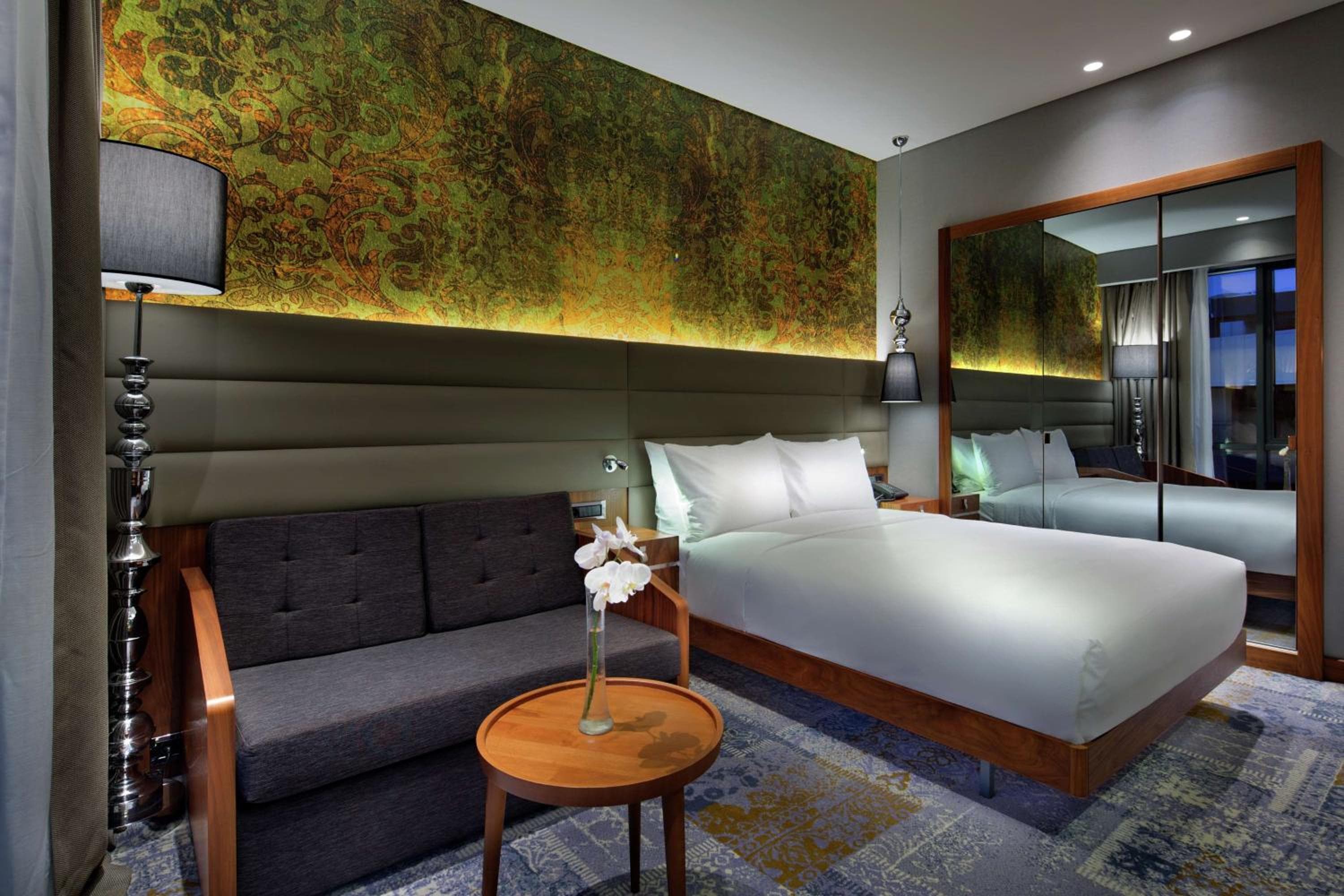 DoubleTree by Hilton Istanbul - Piyalepasa — 12