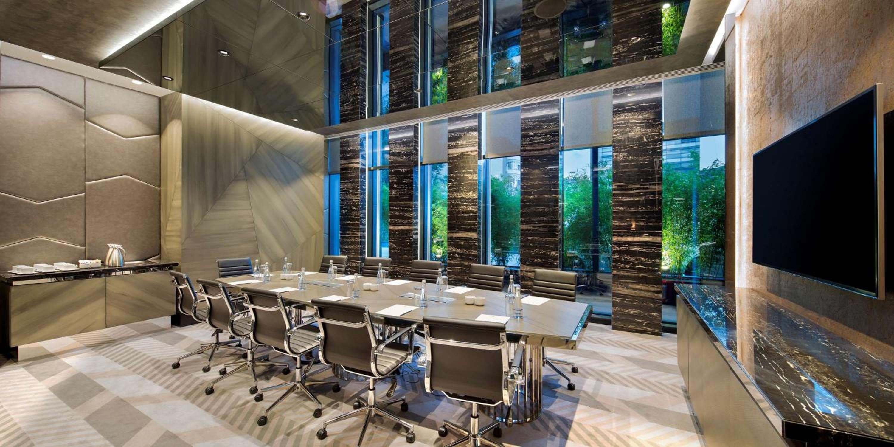 DoubleTree by Hilton Istanbul - Piyalepasa — 17