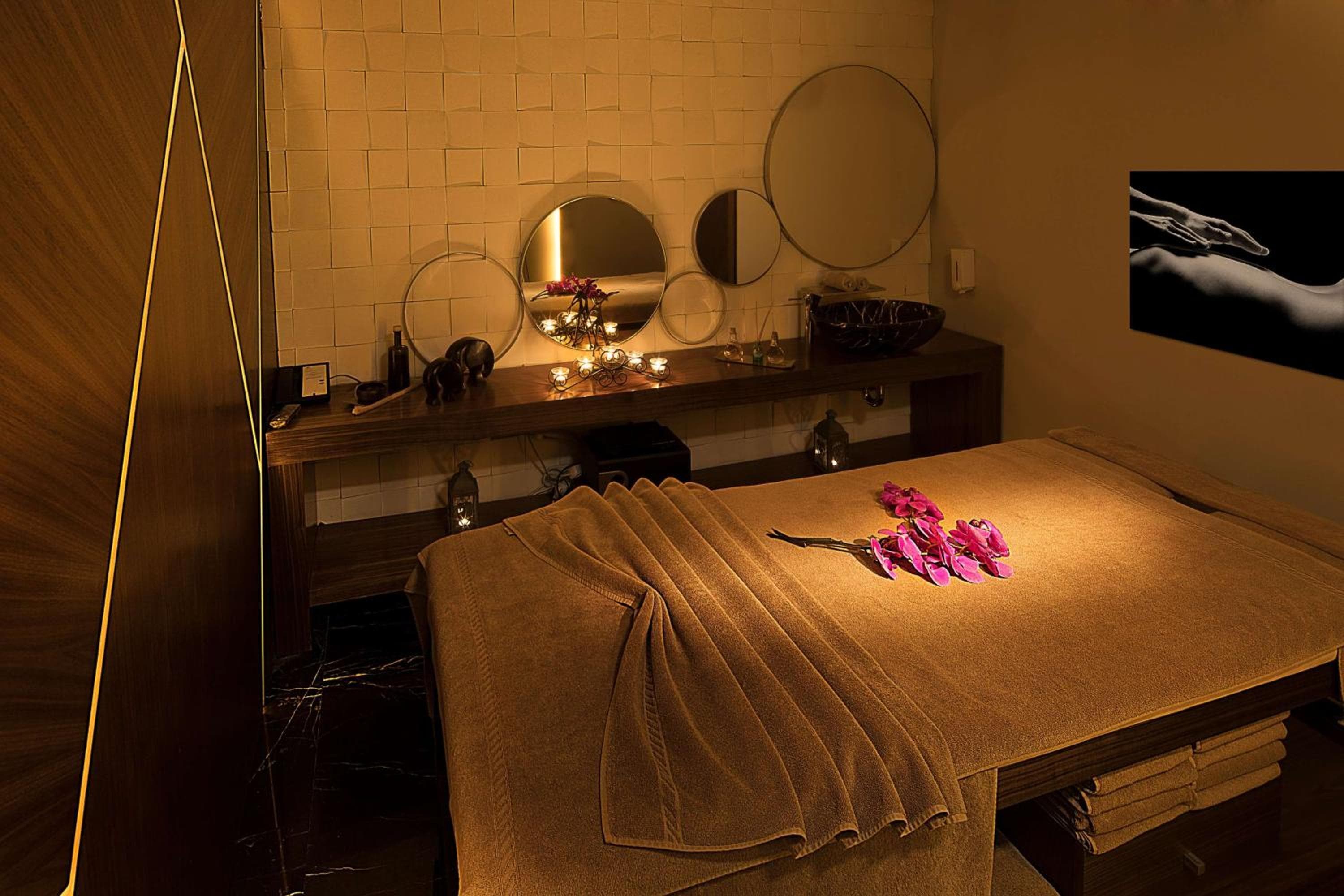 DoubleTree By Hilton Istanbul - Old Town — 26