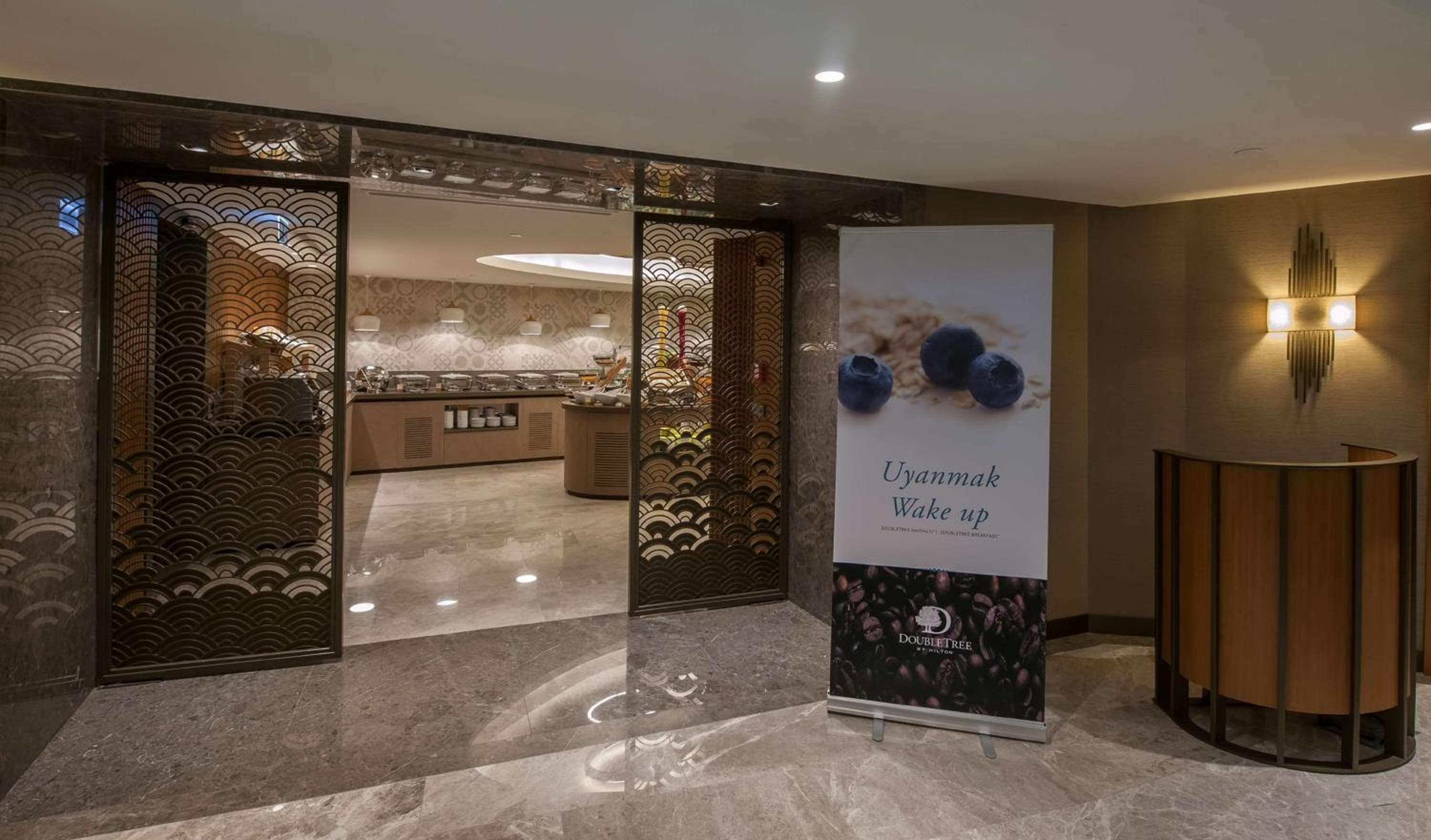 DoubleTree by Hilton Istanbul - Sirkeci — 20