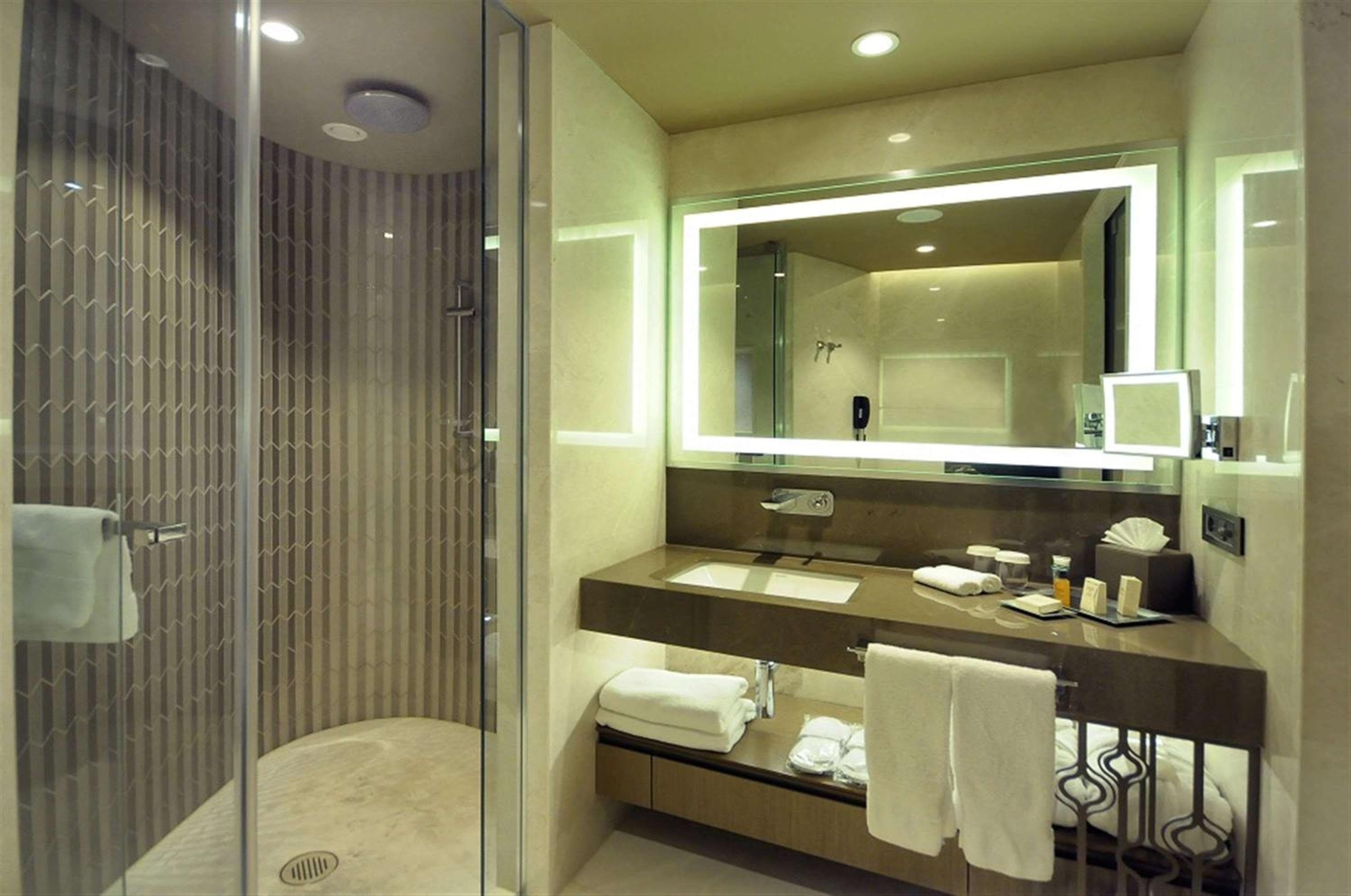 Hilton Istanbul Kozyatagi — 7