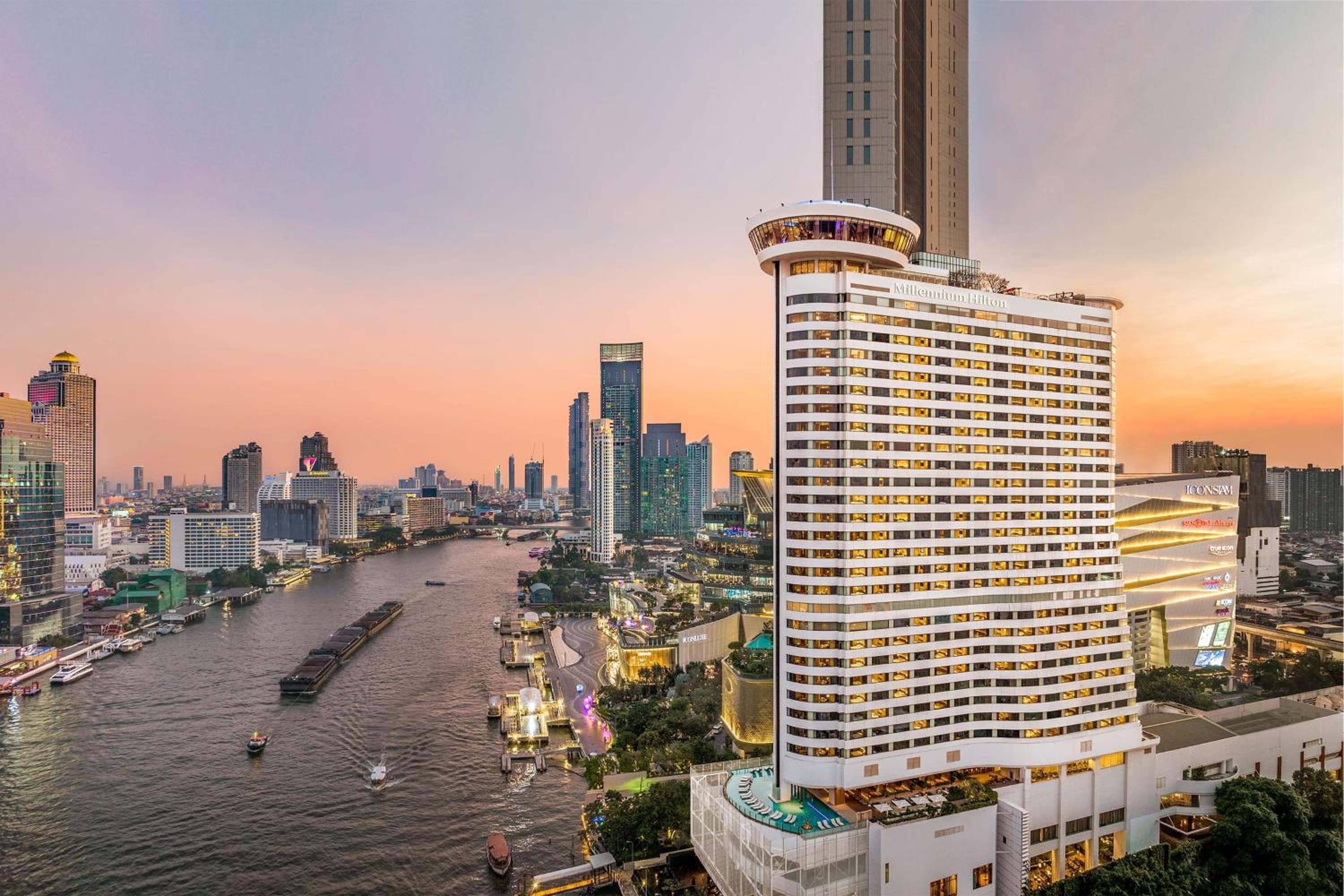Millennium Hilton Bangkok hotel, 123 Charoennakorn Road, Klongtonsai, Klongsan, Bangkok, Thailand — photo 1