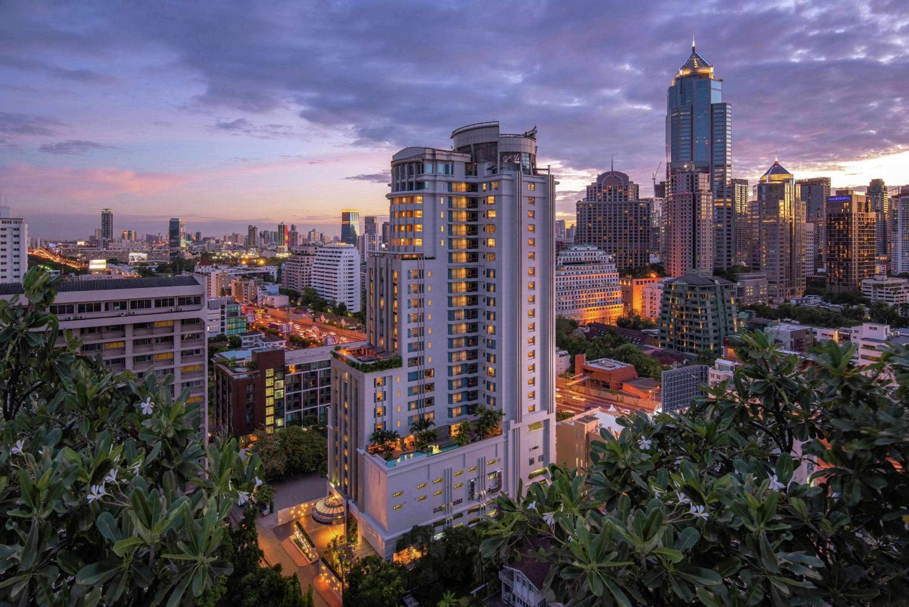 DoubleTree dell'Hilton Bangkok Ploenchit — 1