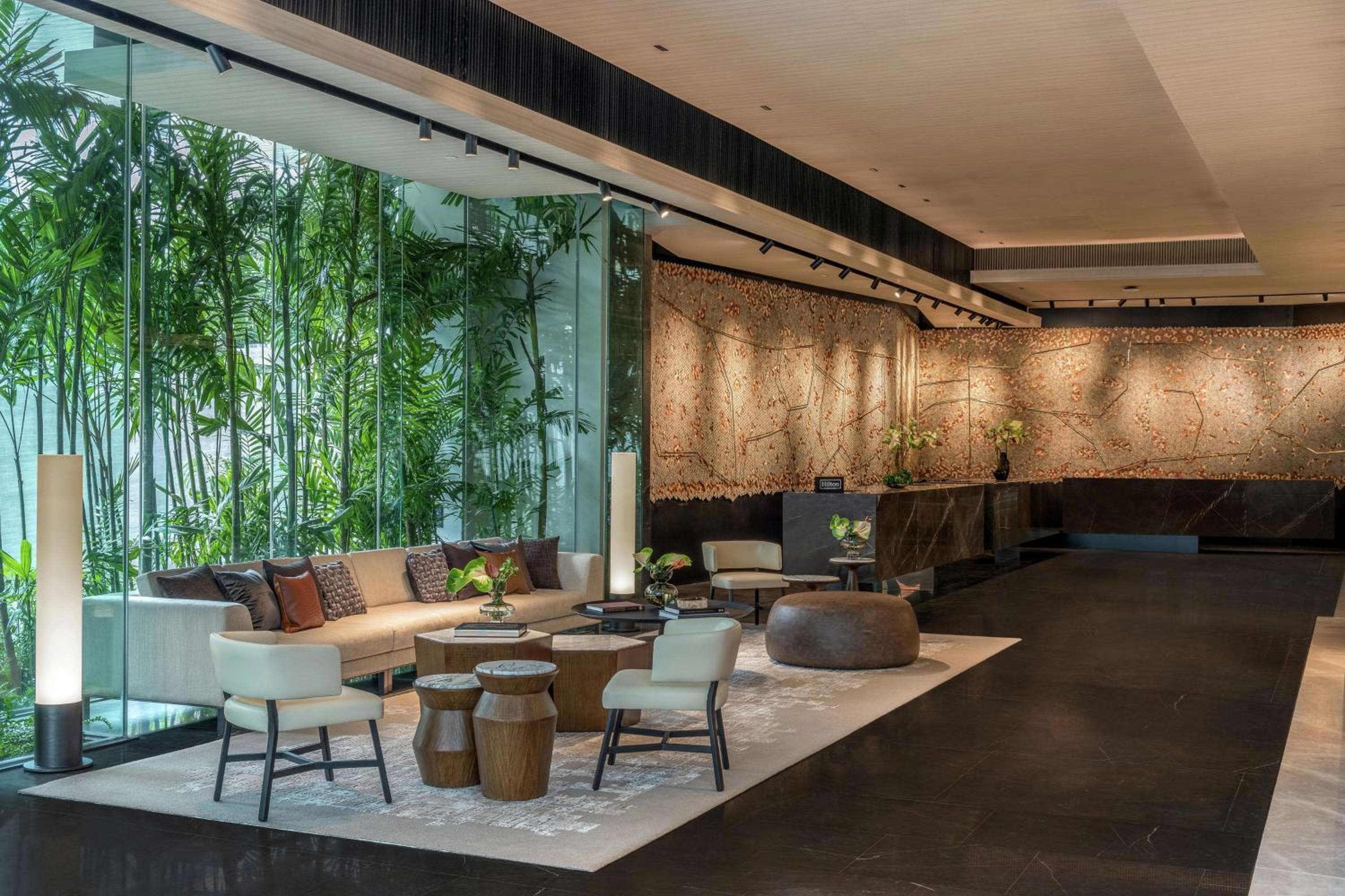 DoubleTree dell'Hilton Bangkok Ploenchit — 2