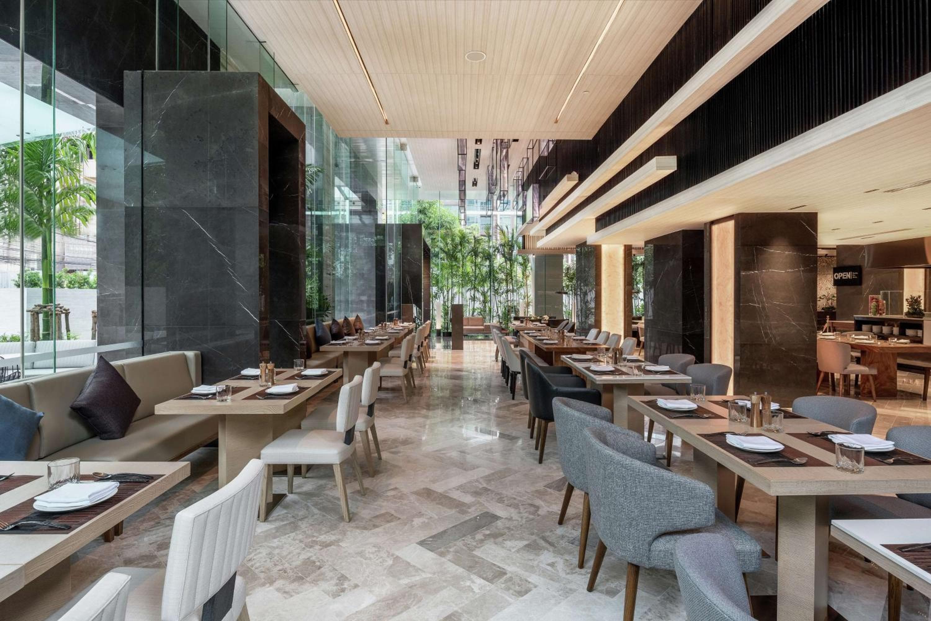 DoubleTree dell'Hilton Bangkok Ploenchit — 12