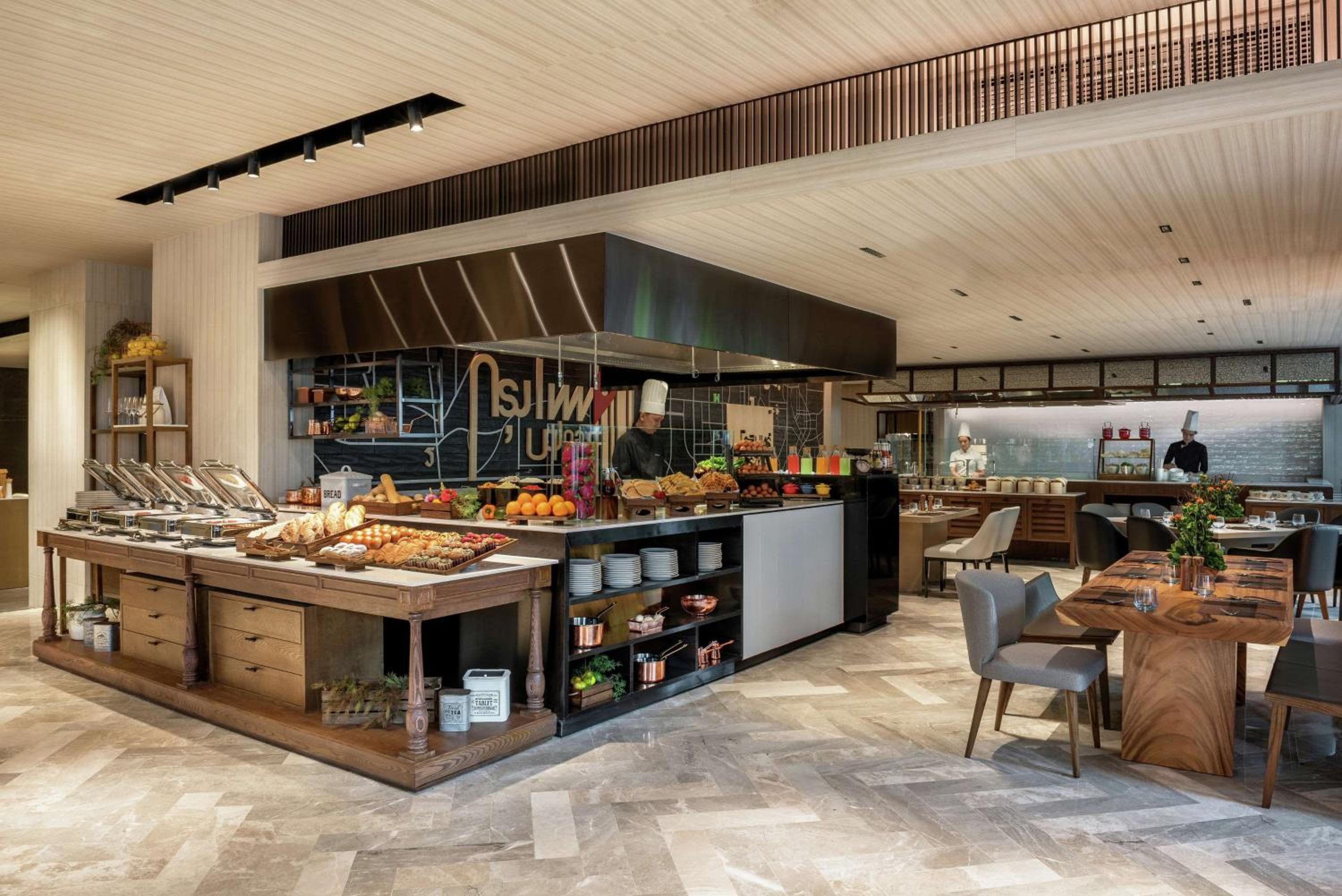 DoubleTree dell'Hilton Bangkok Ploenchit — 4