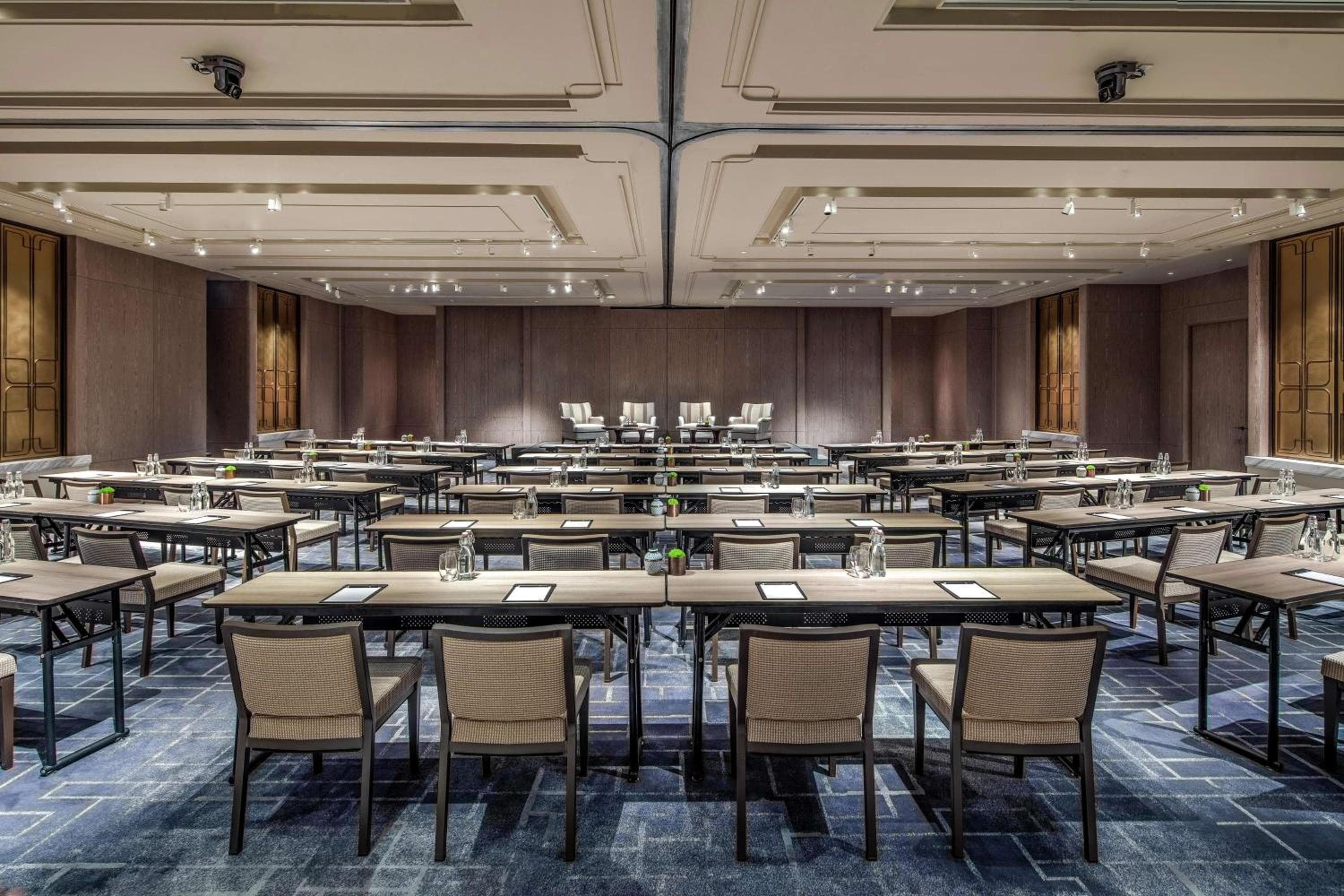 Waldorf Astoria Bangkok — 9