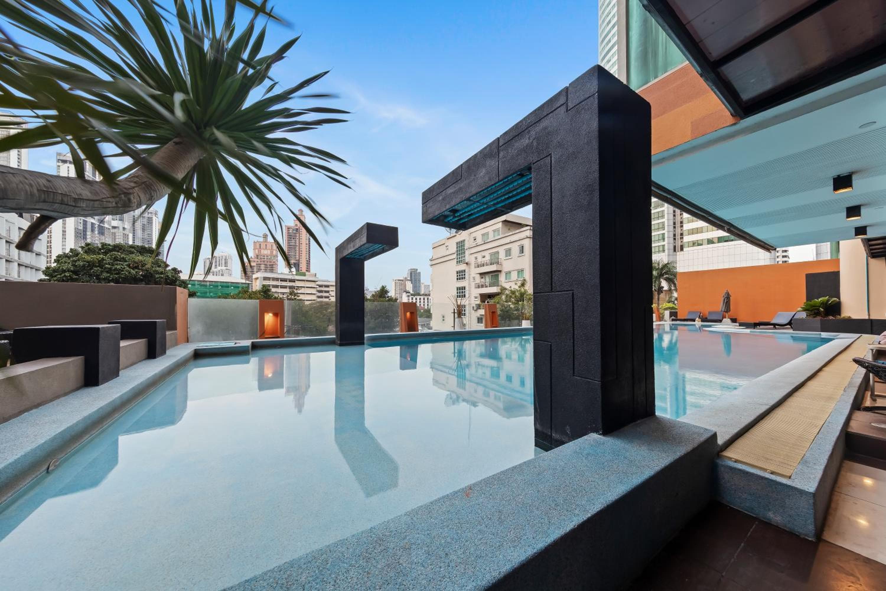 Golden Tulip Mandison Suites — 3