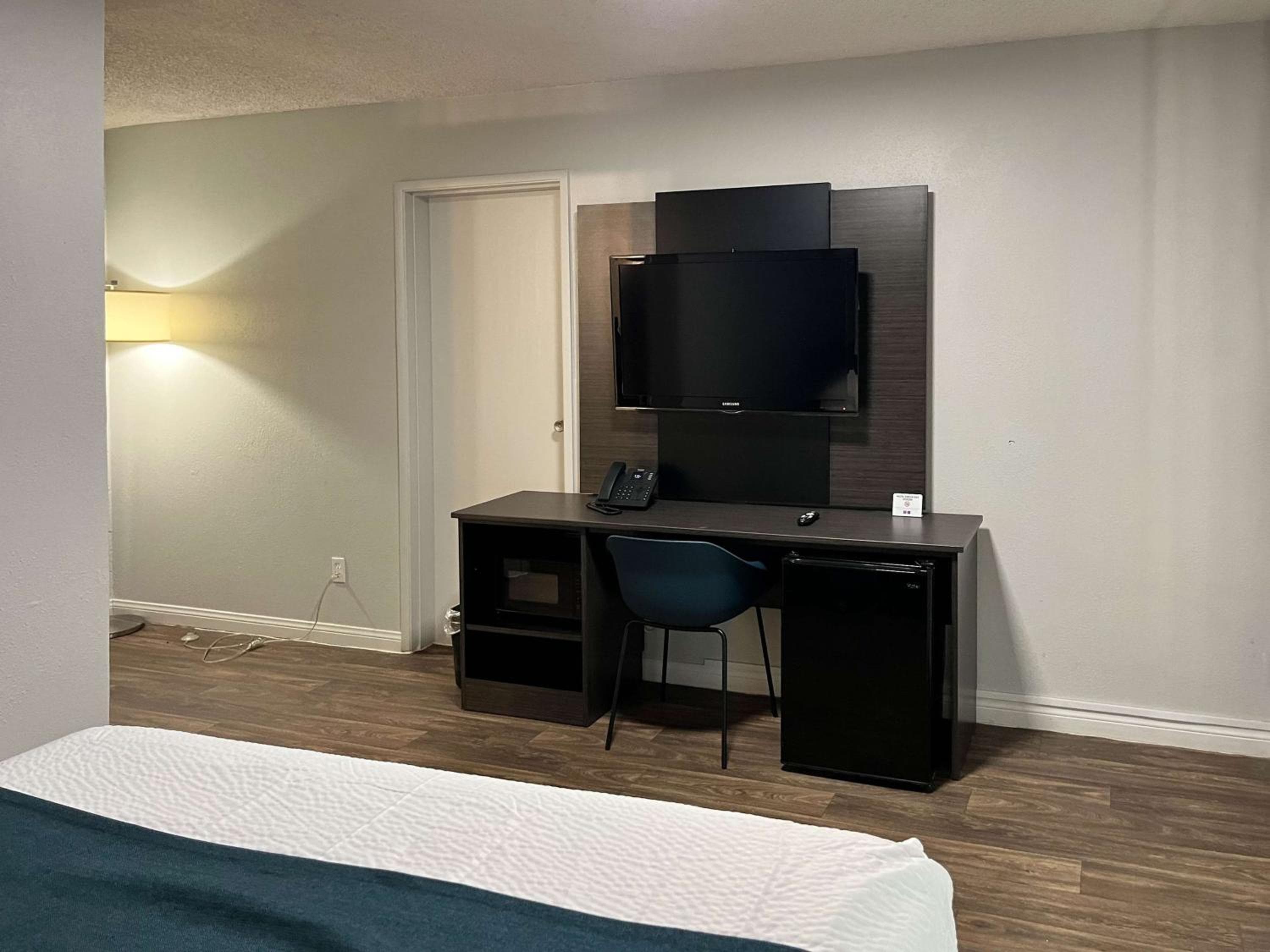 Motel 6 Las Vegas NV Downtown Fremont St. — 4