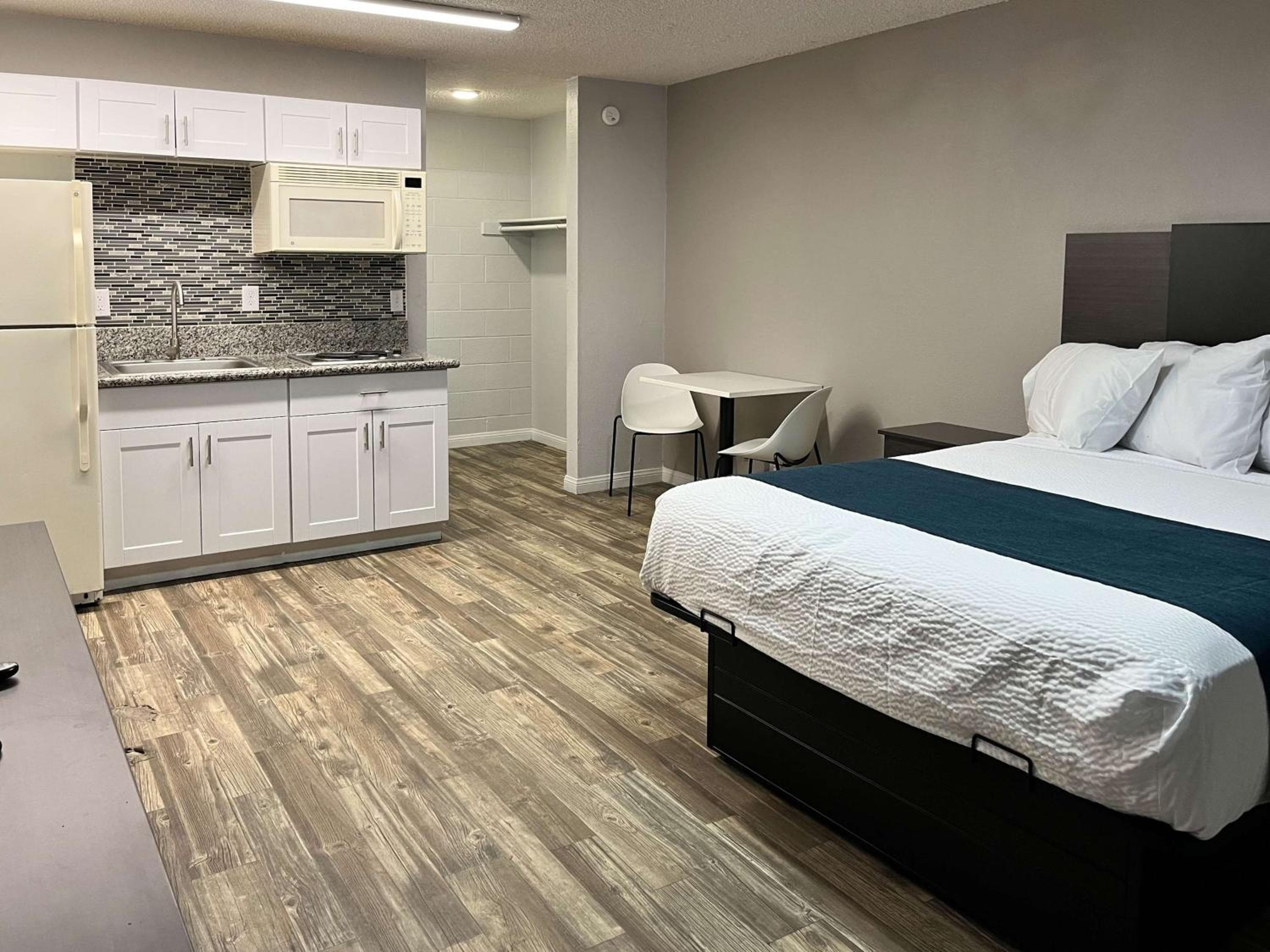 Motel 6 Las Vegas NV Downtown Fremont St. — 7