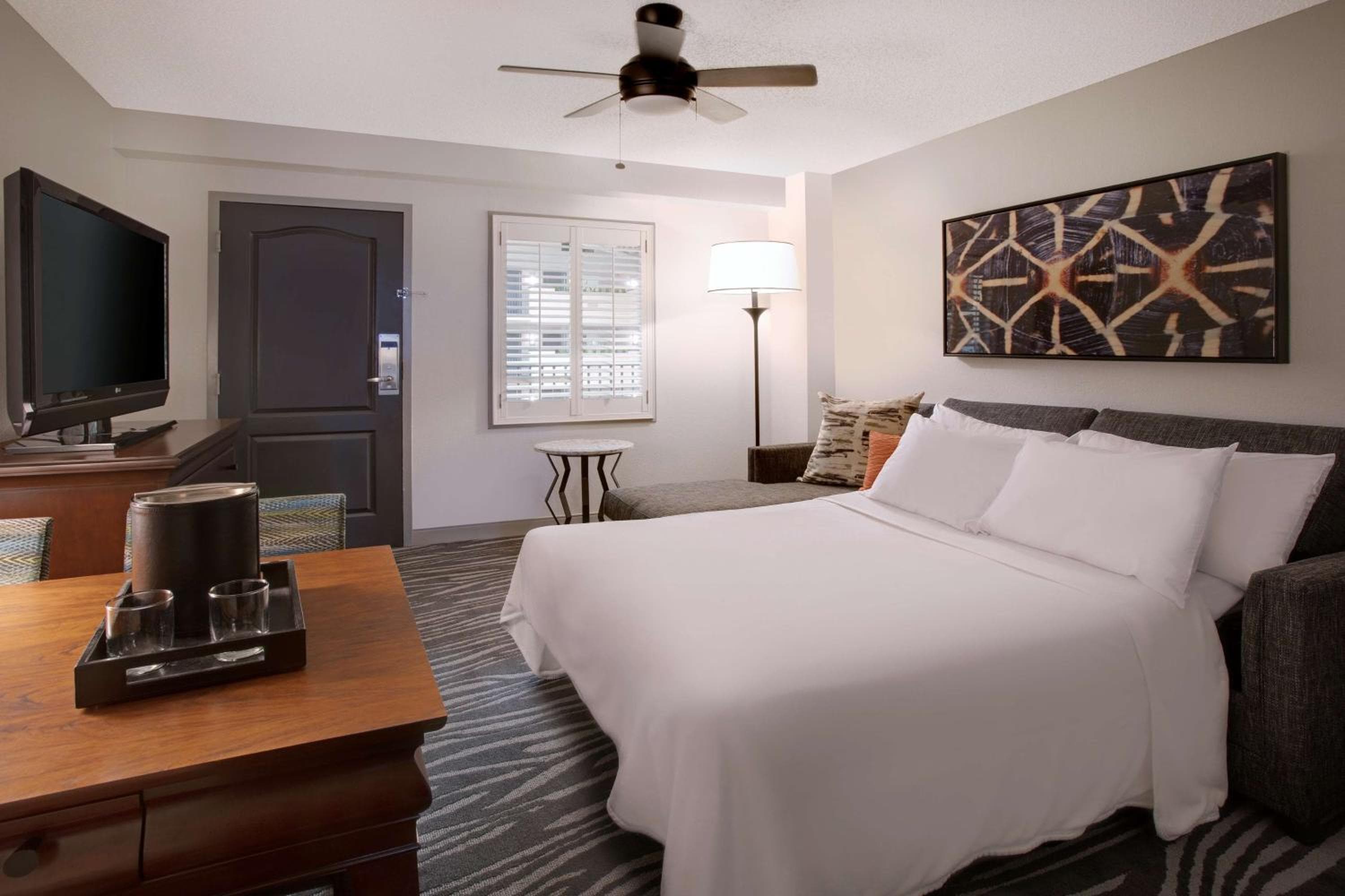 Embassy Suites by Hilton Orlando Airport — 14