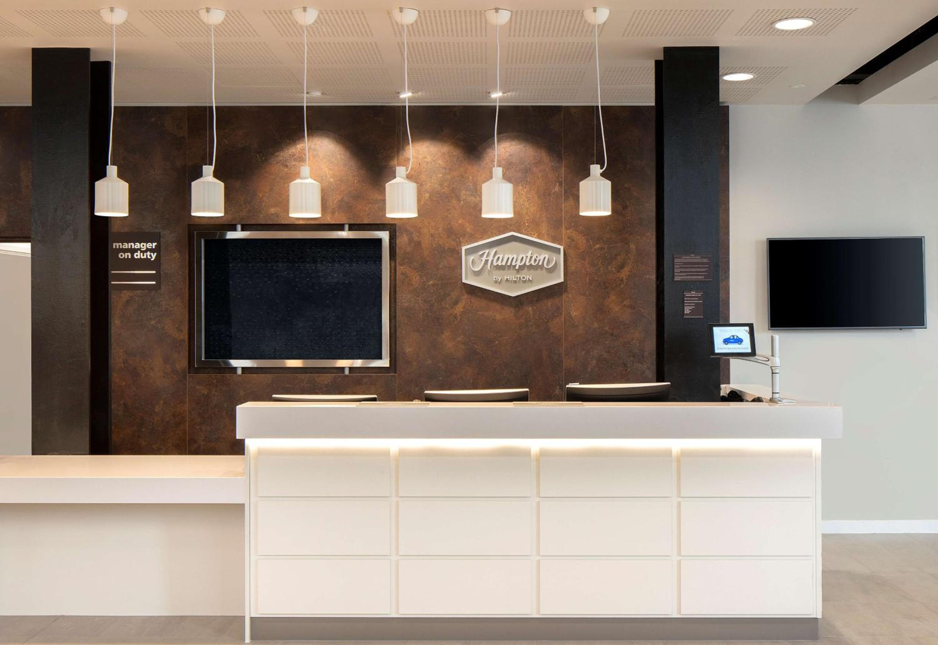Hampton By Hilton London Docklands — 23