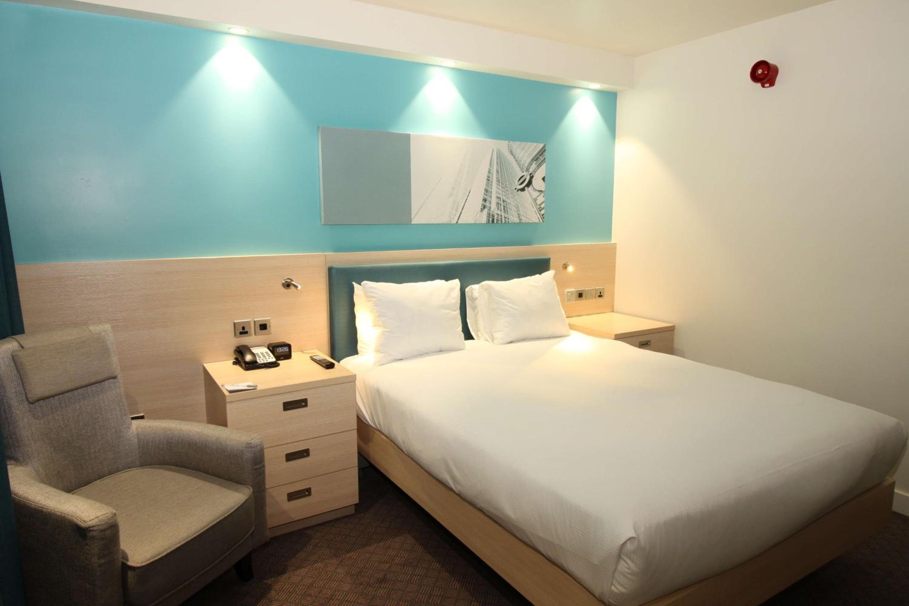 Hampton By Hilton London Docklands — 17