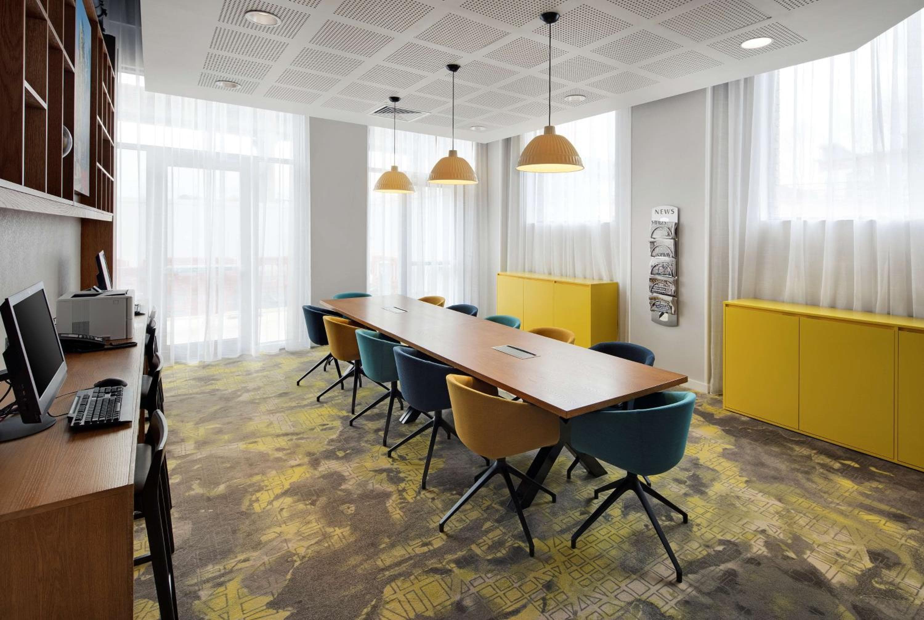 Hampton By Hilton London Docklands — 2