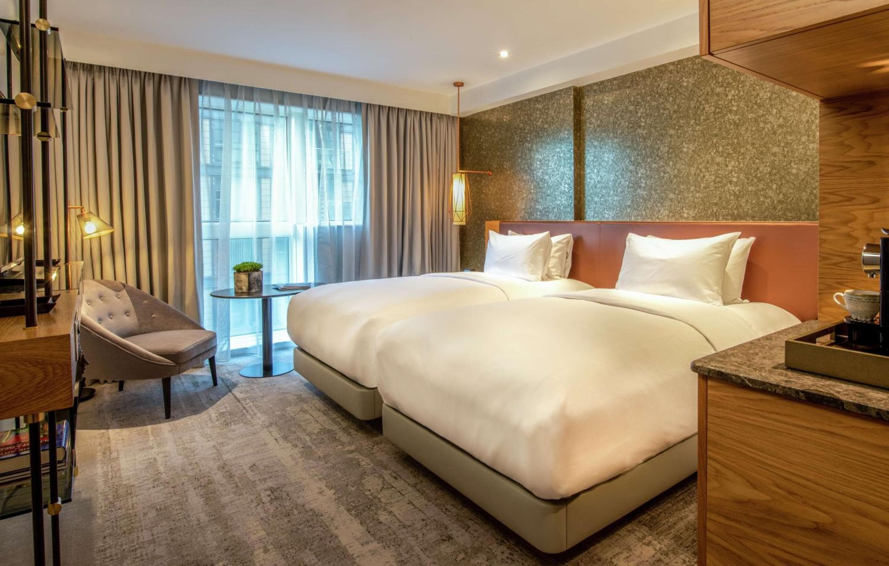 Lincoln Plaza Hotel London, Curio Collection By Hilton — 15