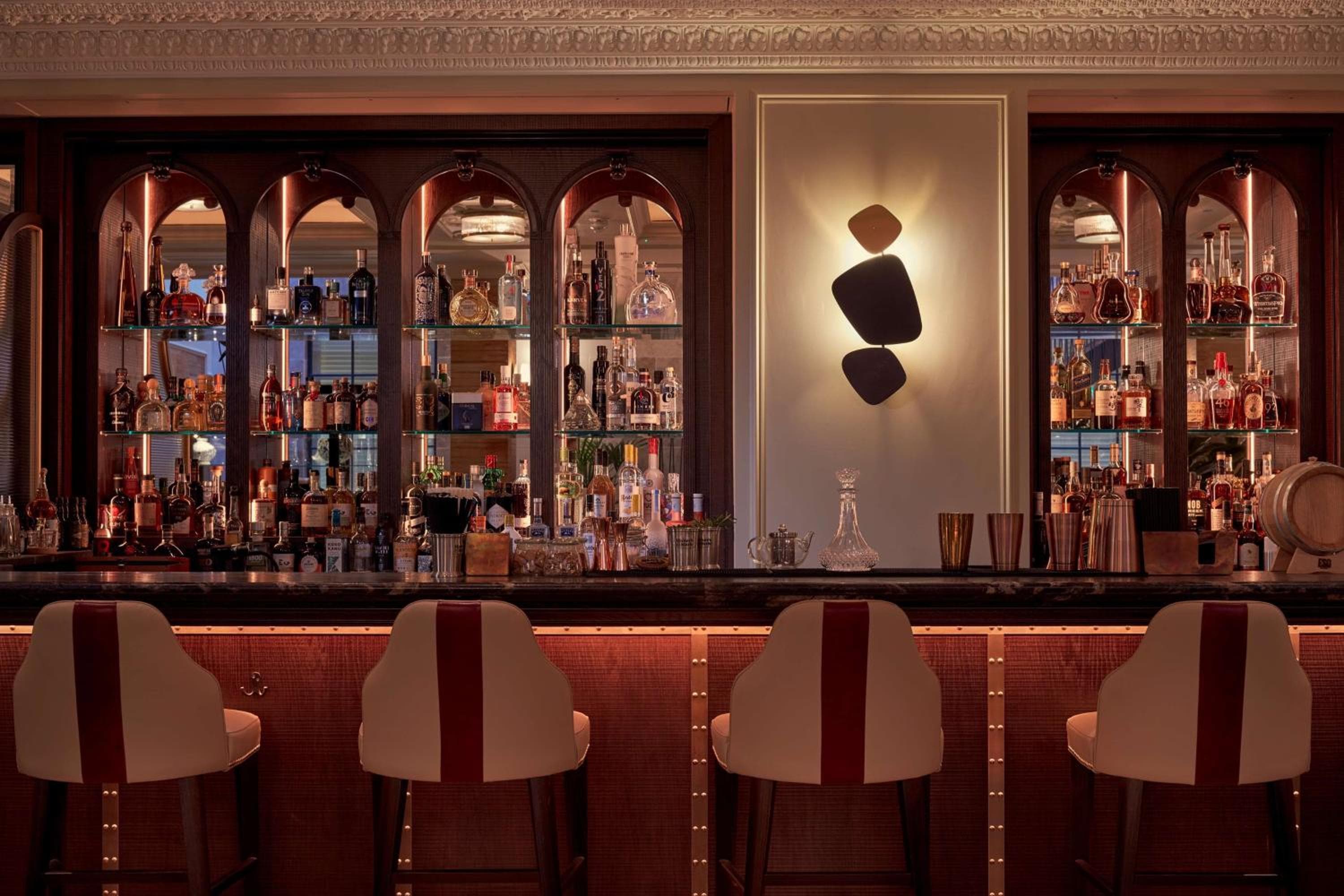 100 Queen's Gate Hotel Londra, Curio Collection by Hilton — 4