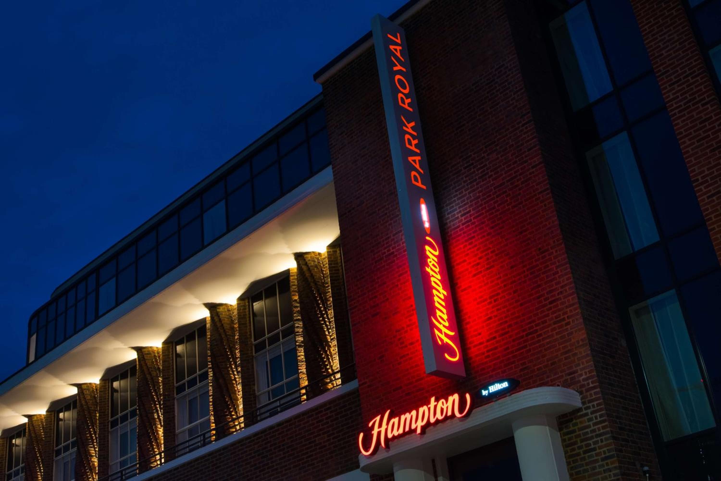 Hampton by Hilton London Park Royal — 18