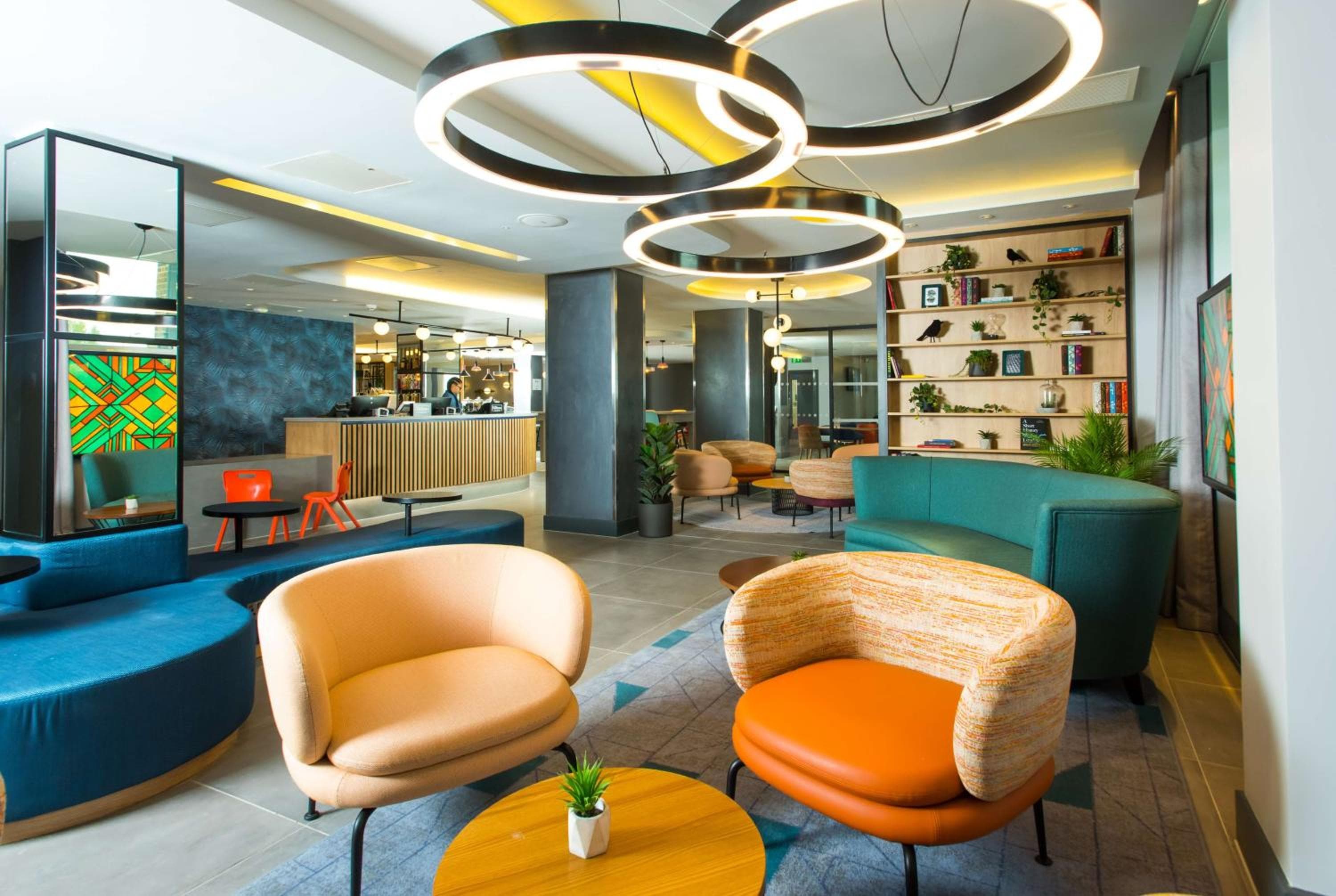Hampton by Hilton London Park Royal — 6