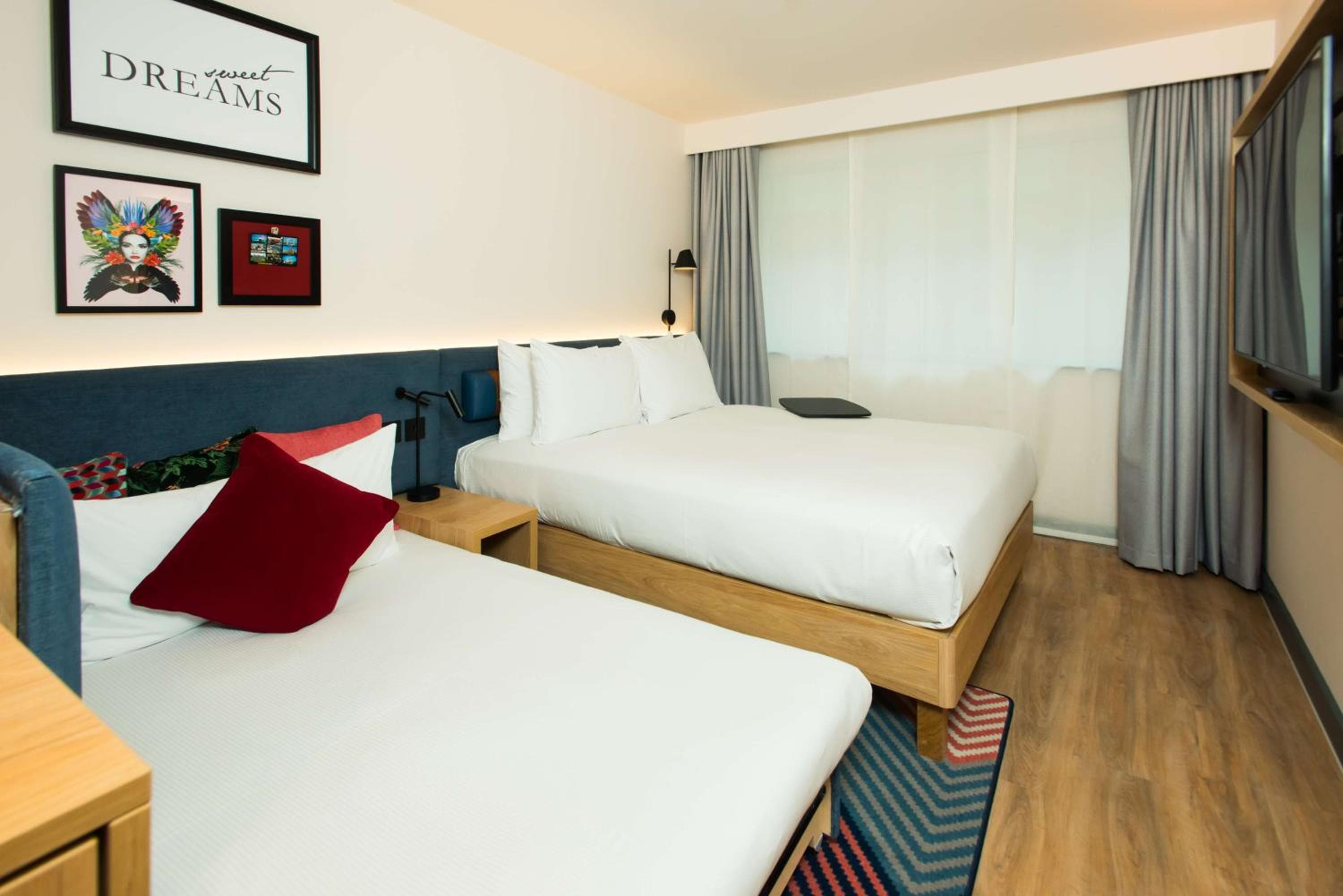 Hampton by Hilton London Park Royal — 28