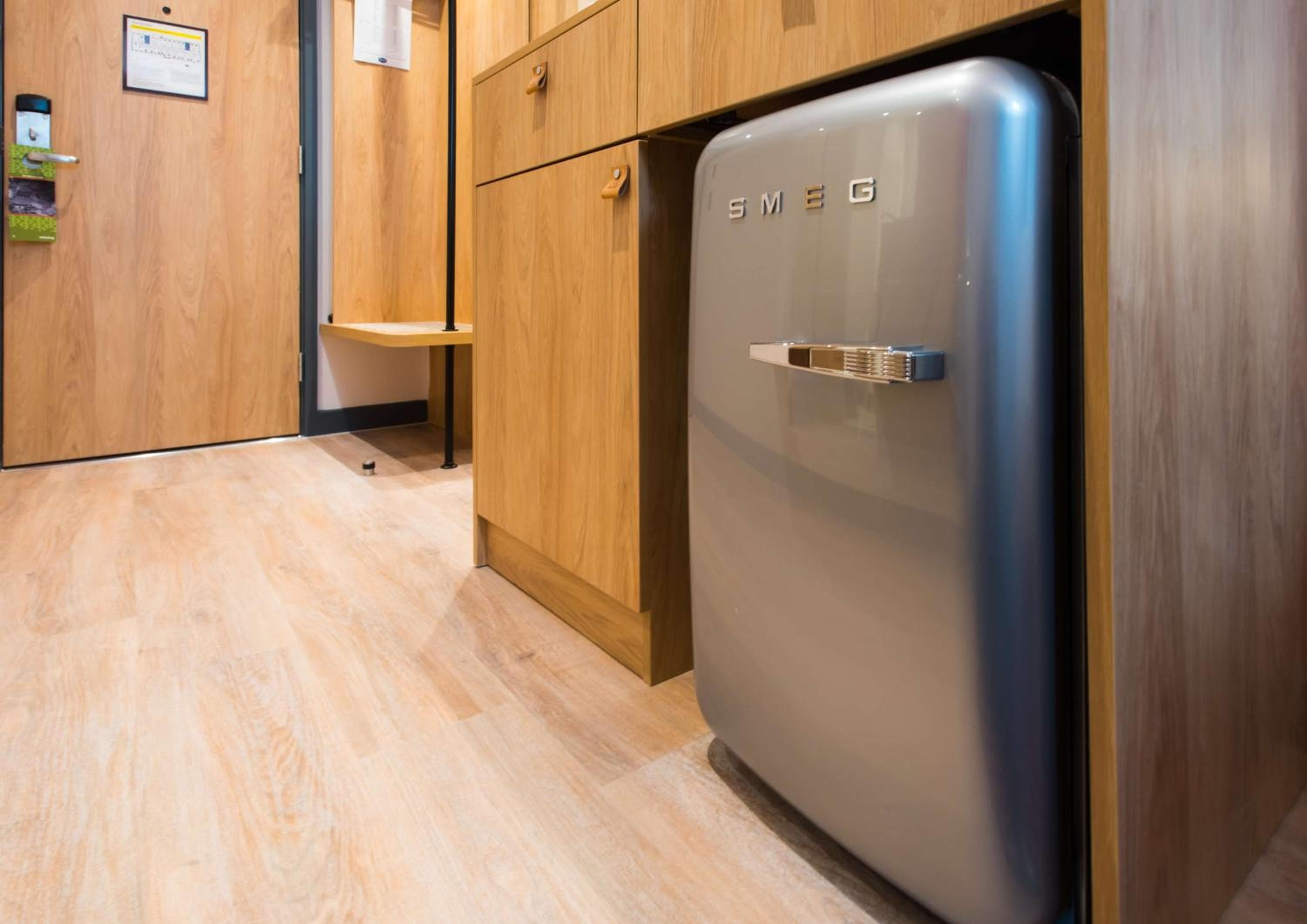 Hampton by Hilton London Park Royal — 12