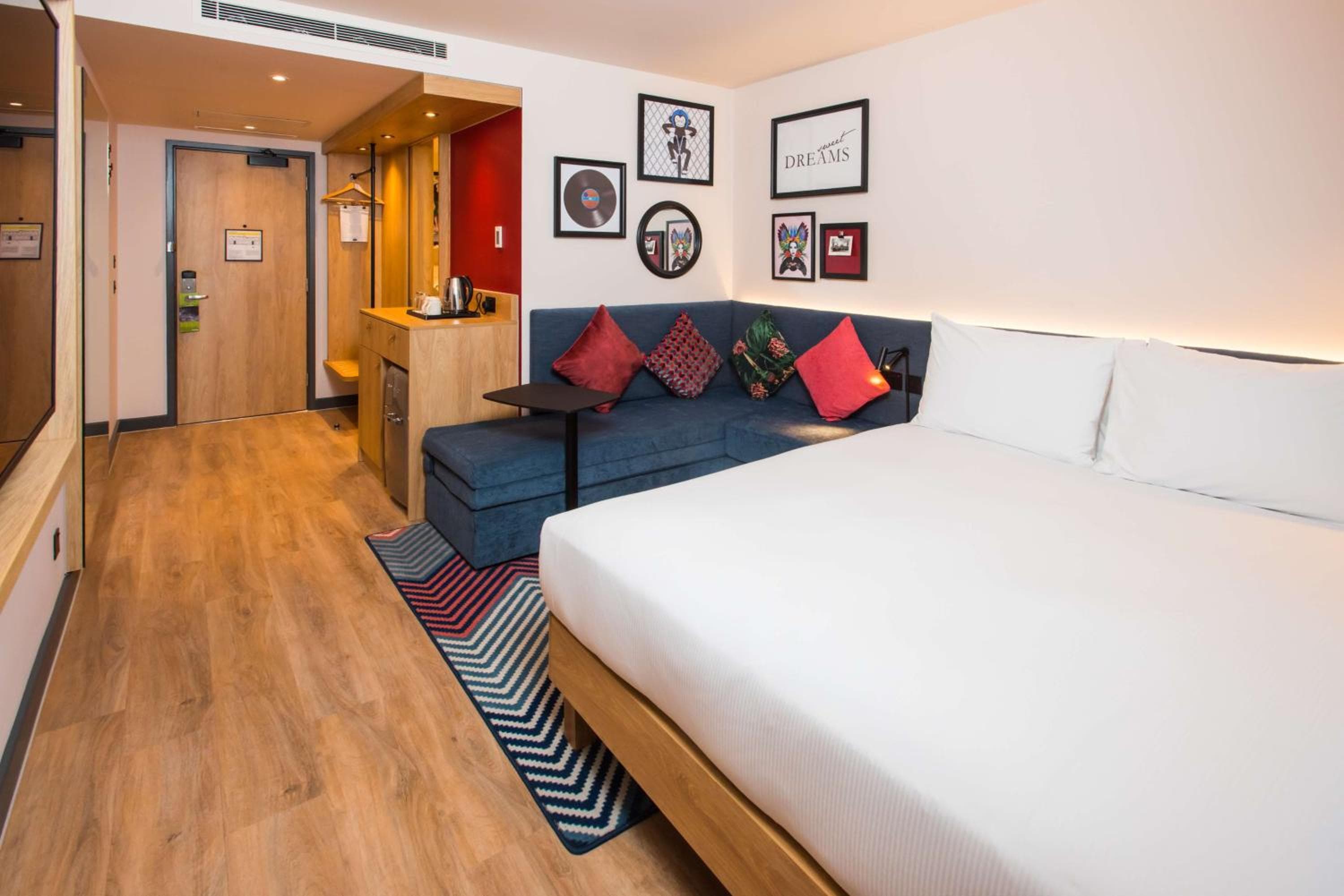 Hampton by Hilton London Park Royal — 29