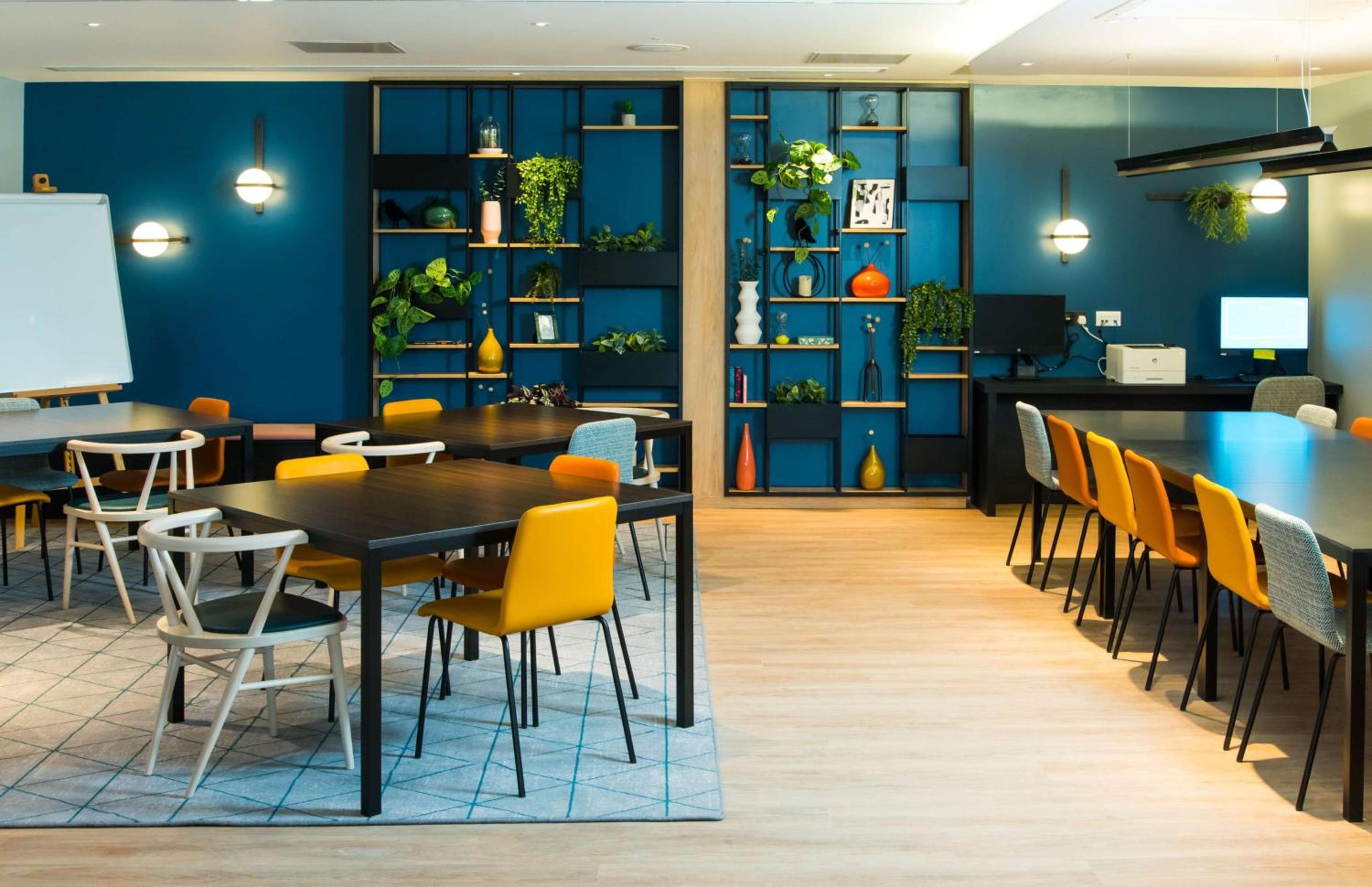 Hampton by Hilton London Park Royal — 7