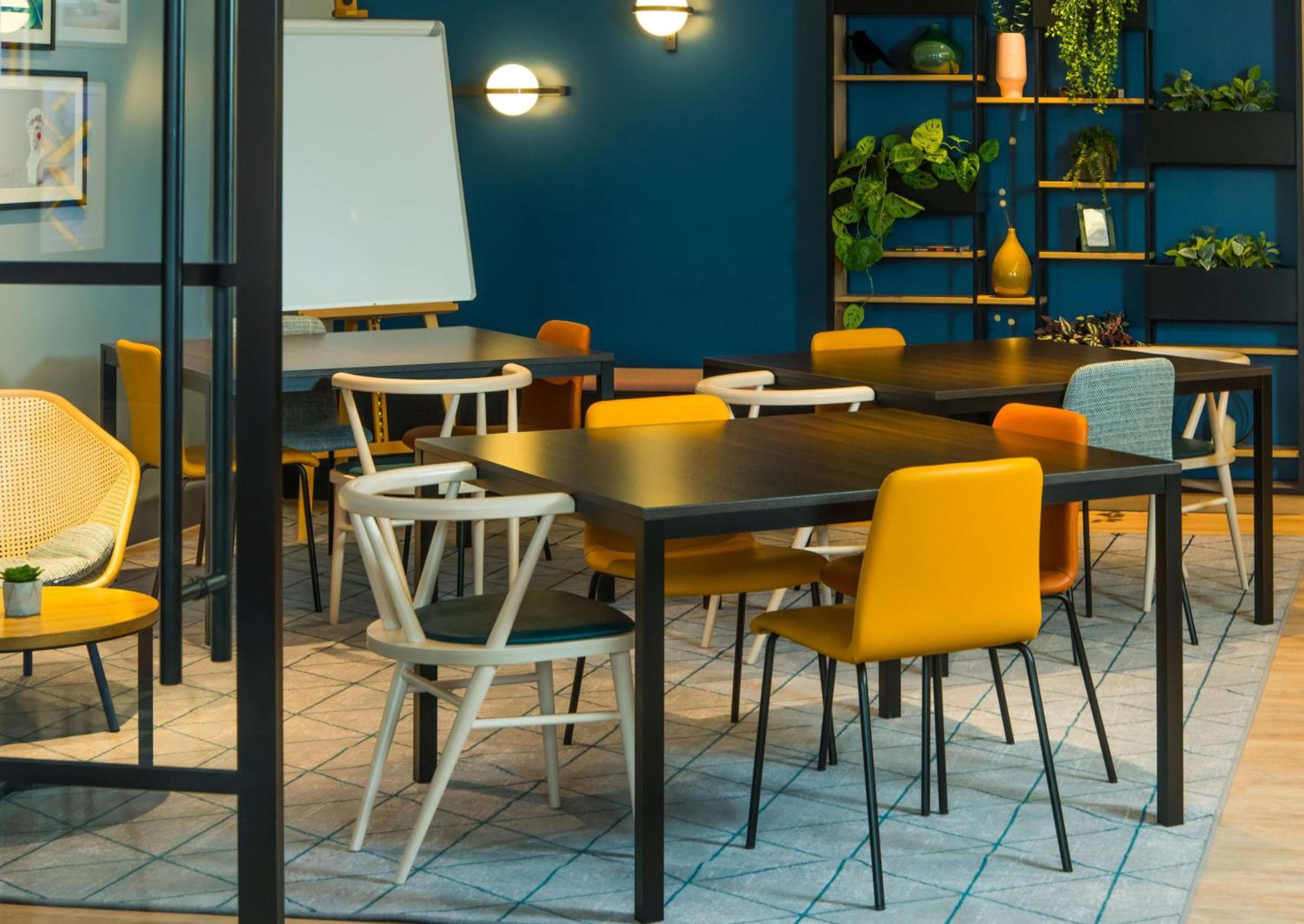 Hampton by Hilton London Park Royal — 10