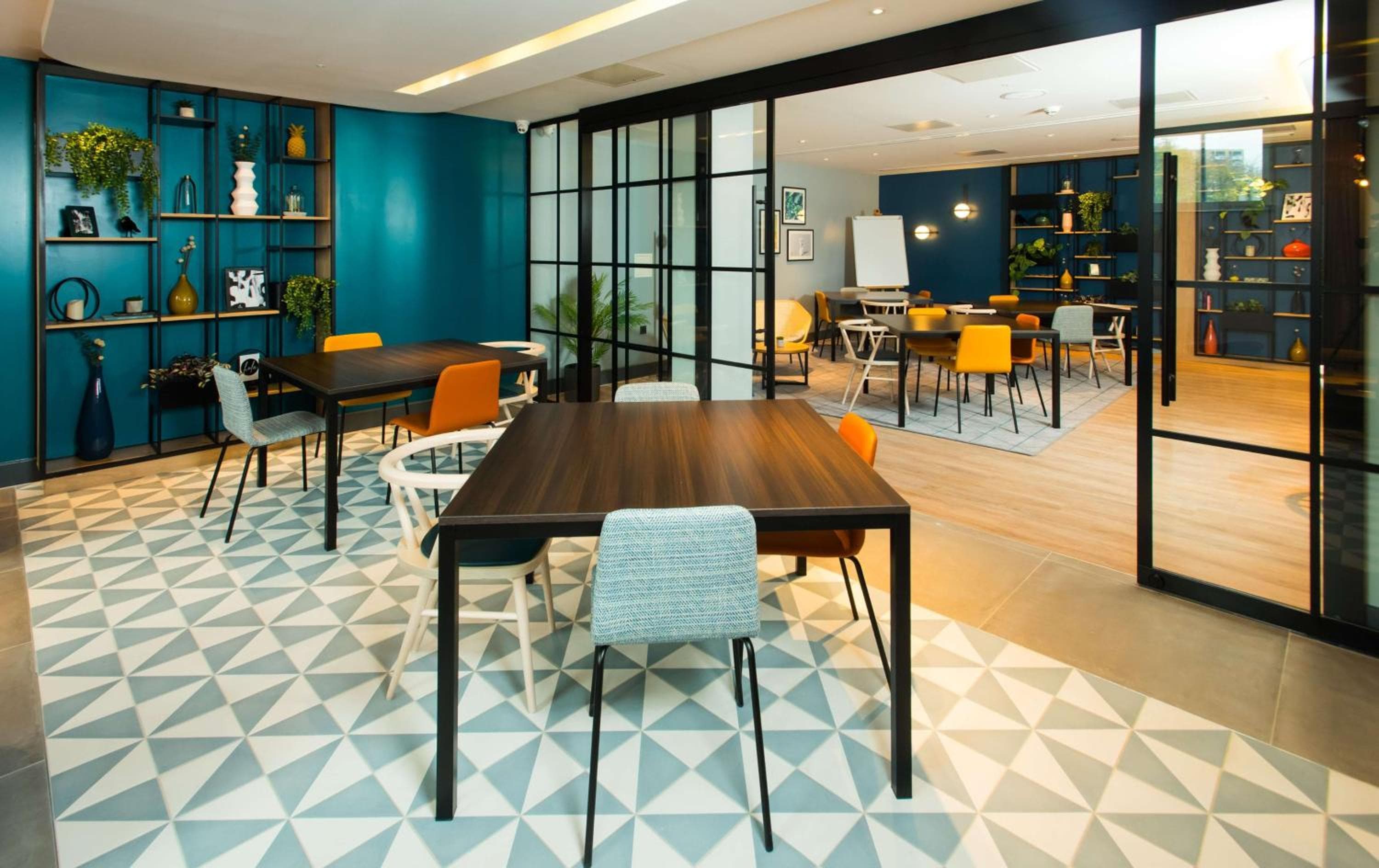 Hampton by Hilton London Park Royal — 4